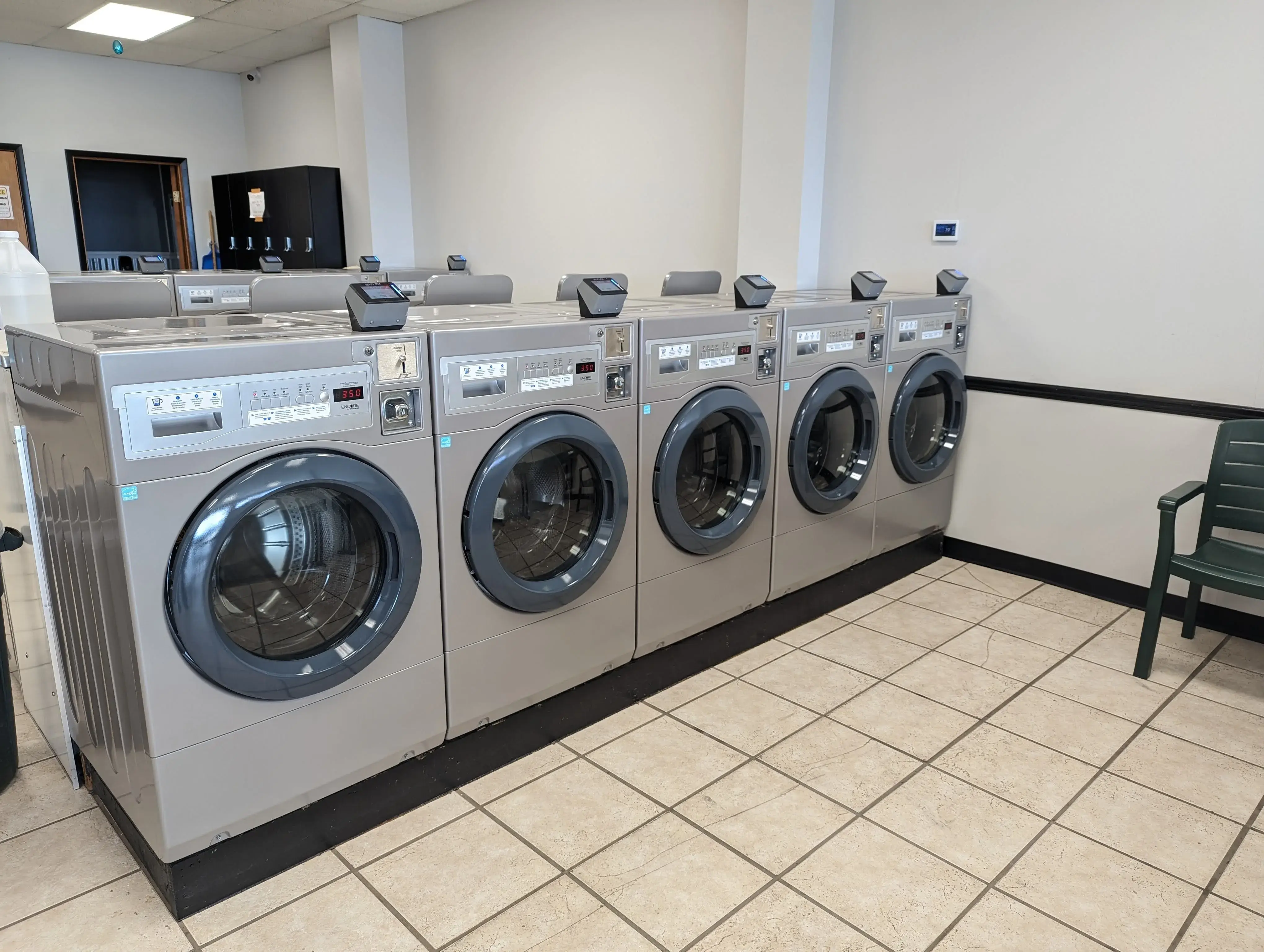 Clarion Coin Laundry thumbnail 3