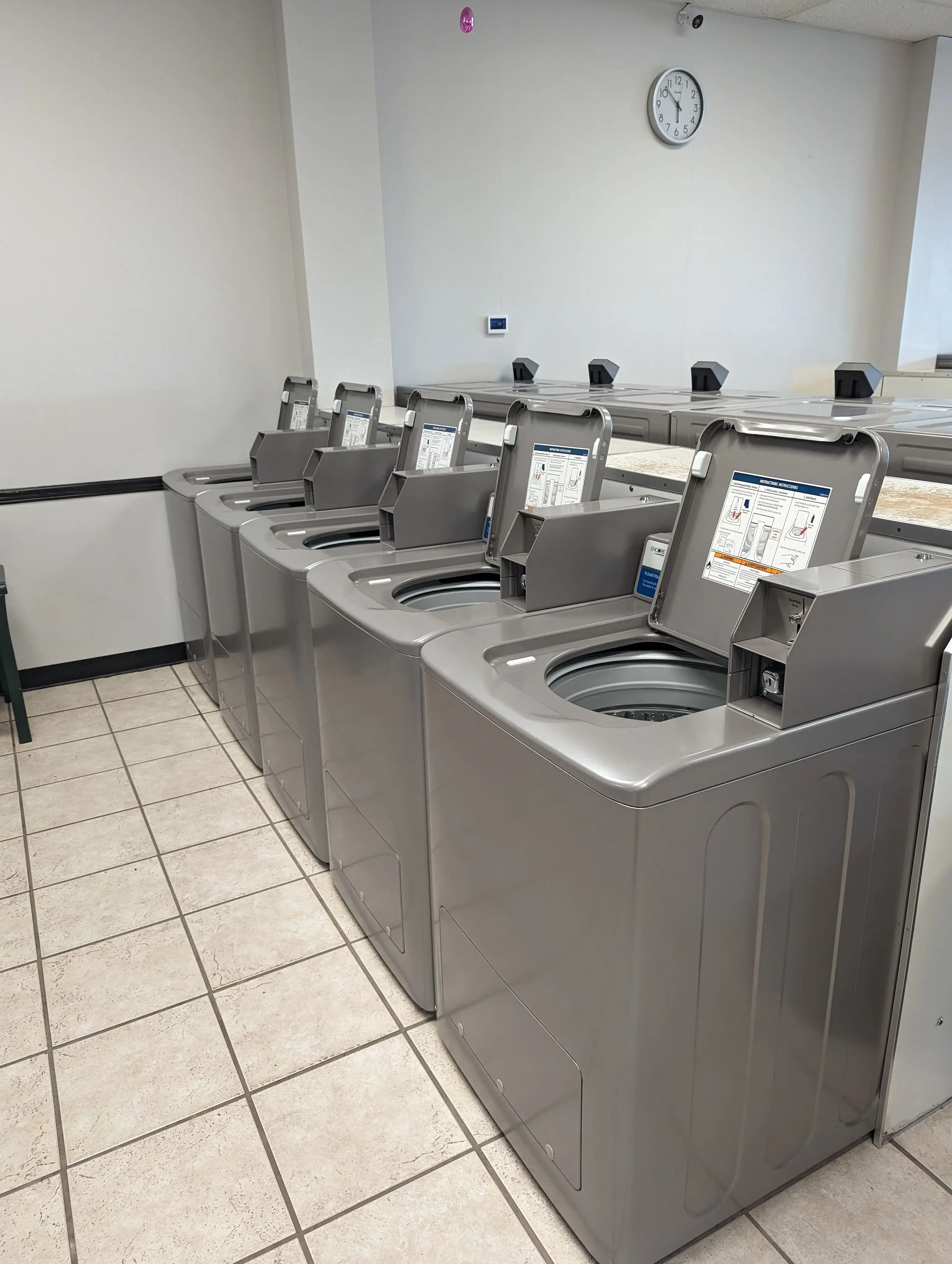 Clarion Coin Laundry thumbnail 4