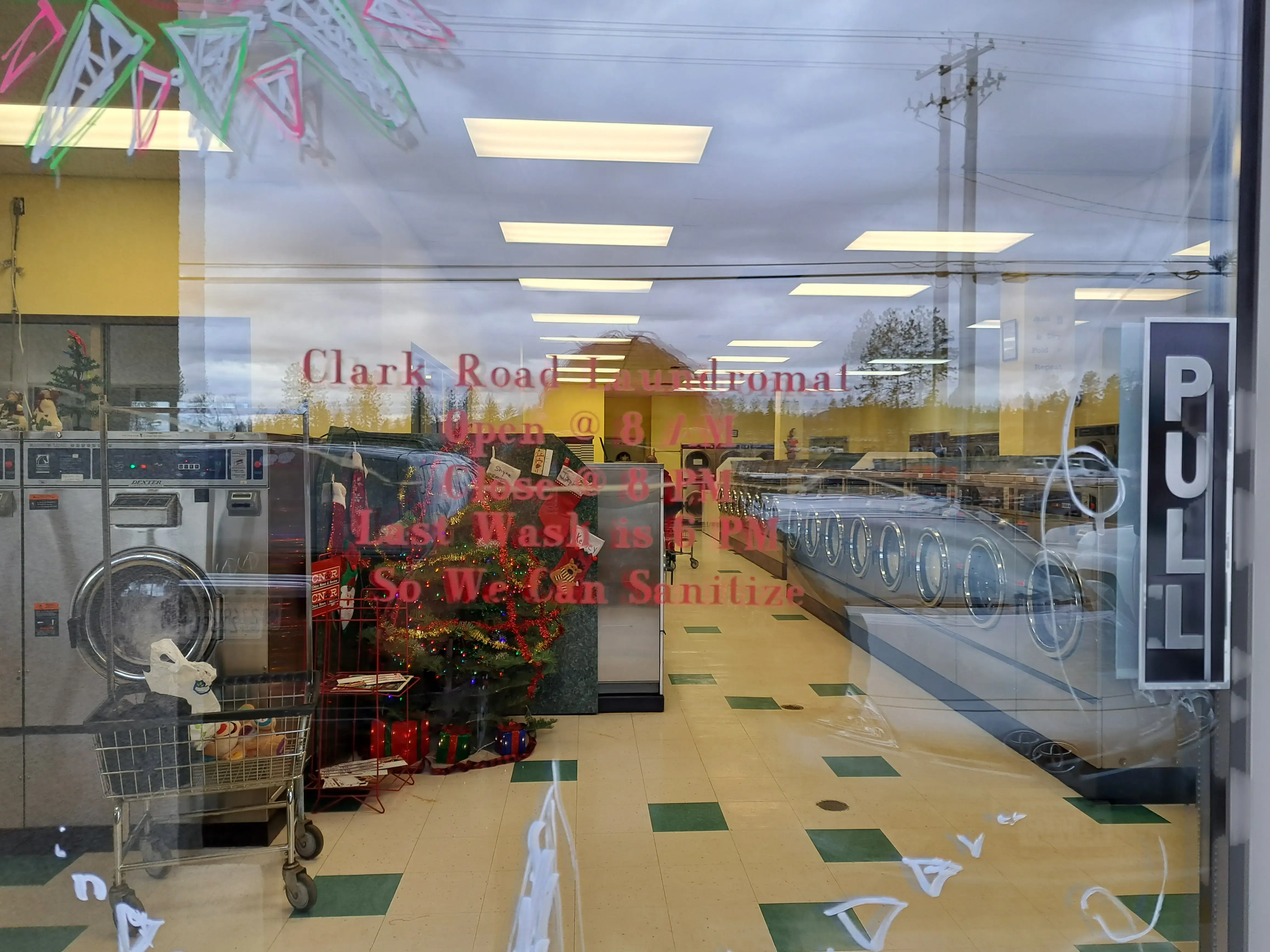 Clark Road Laundromat thumbnail 13