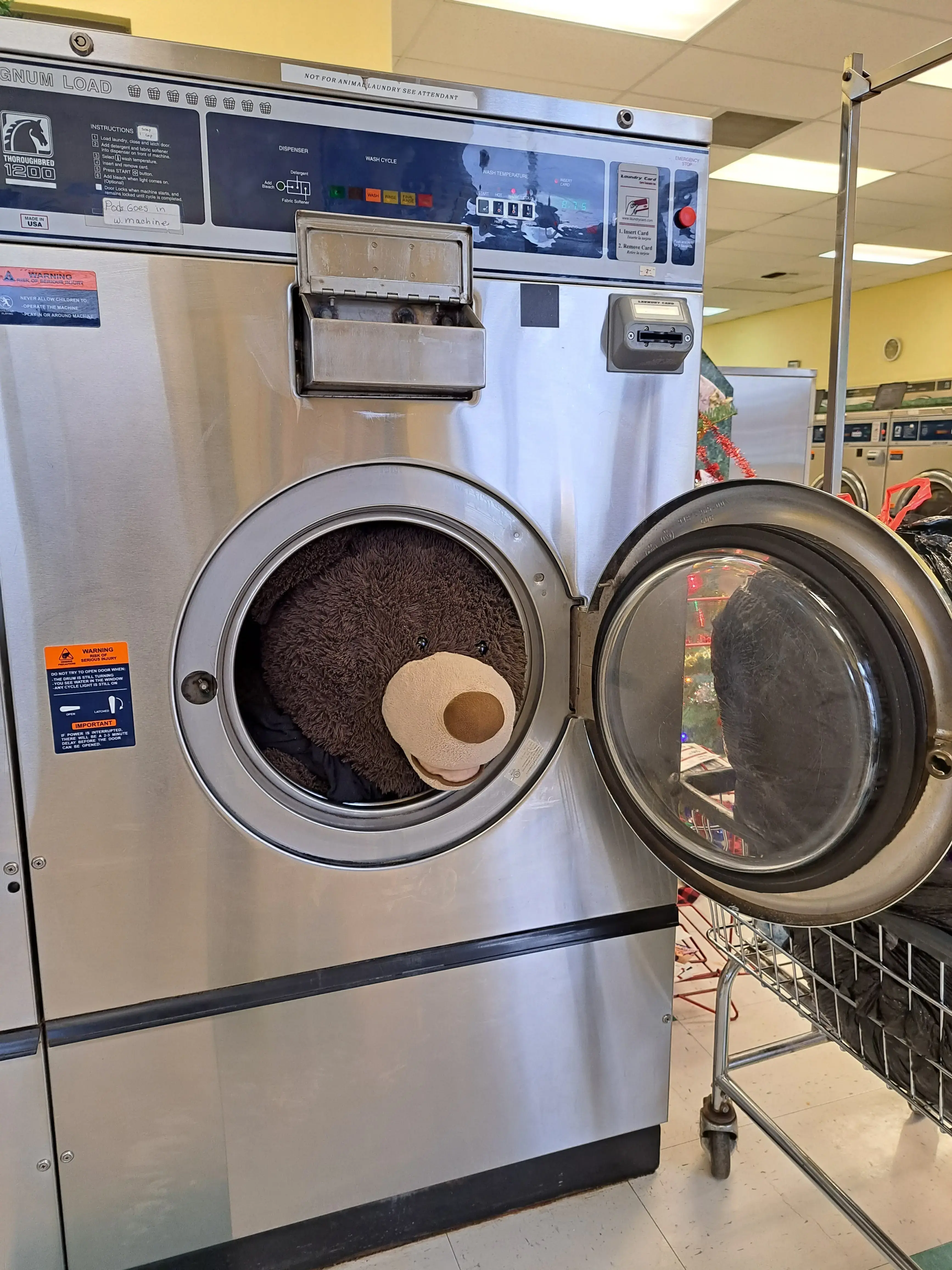 Clark Road Laundromat thumbnail 7
