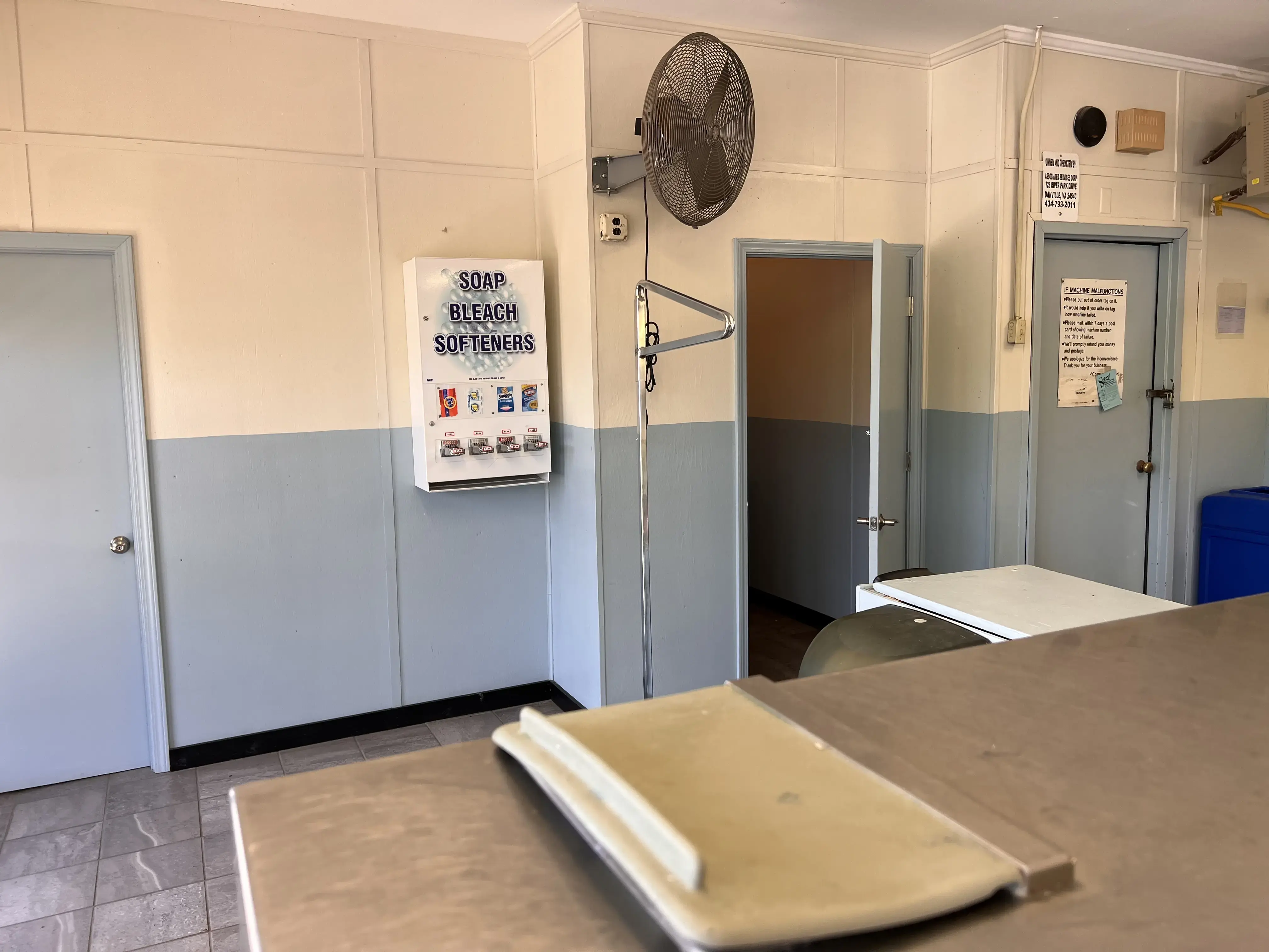 Clarksville Coin Laundry - Image 5