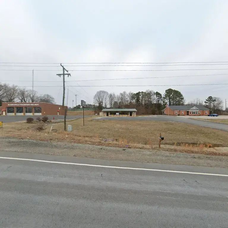 Clarksville Coin Laundry - Image 10