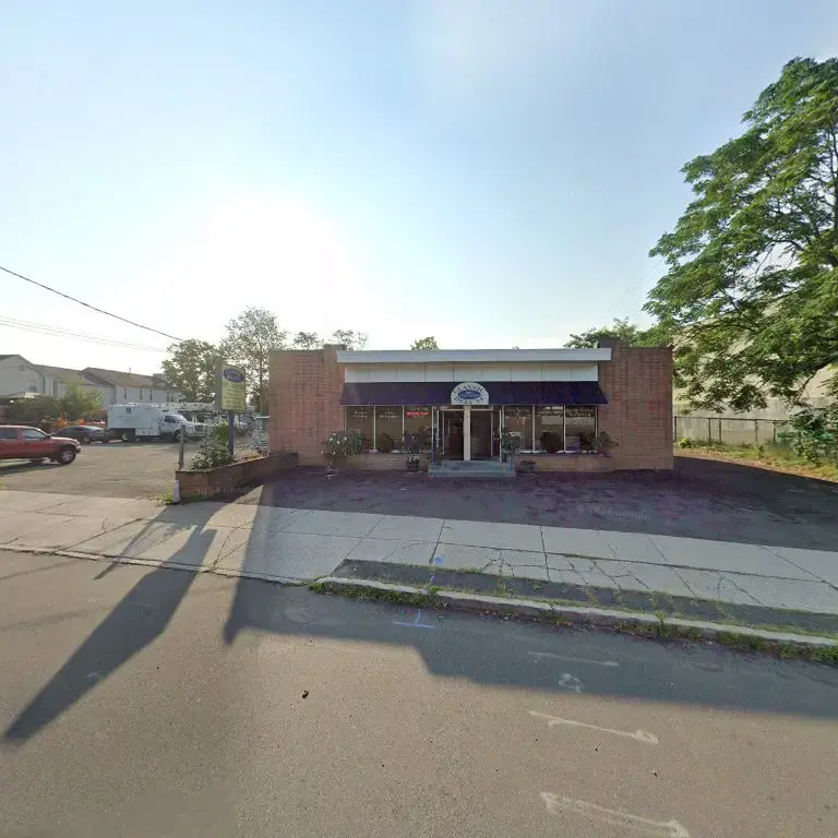 Classic Deluxe Cleaners thumbnail 15