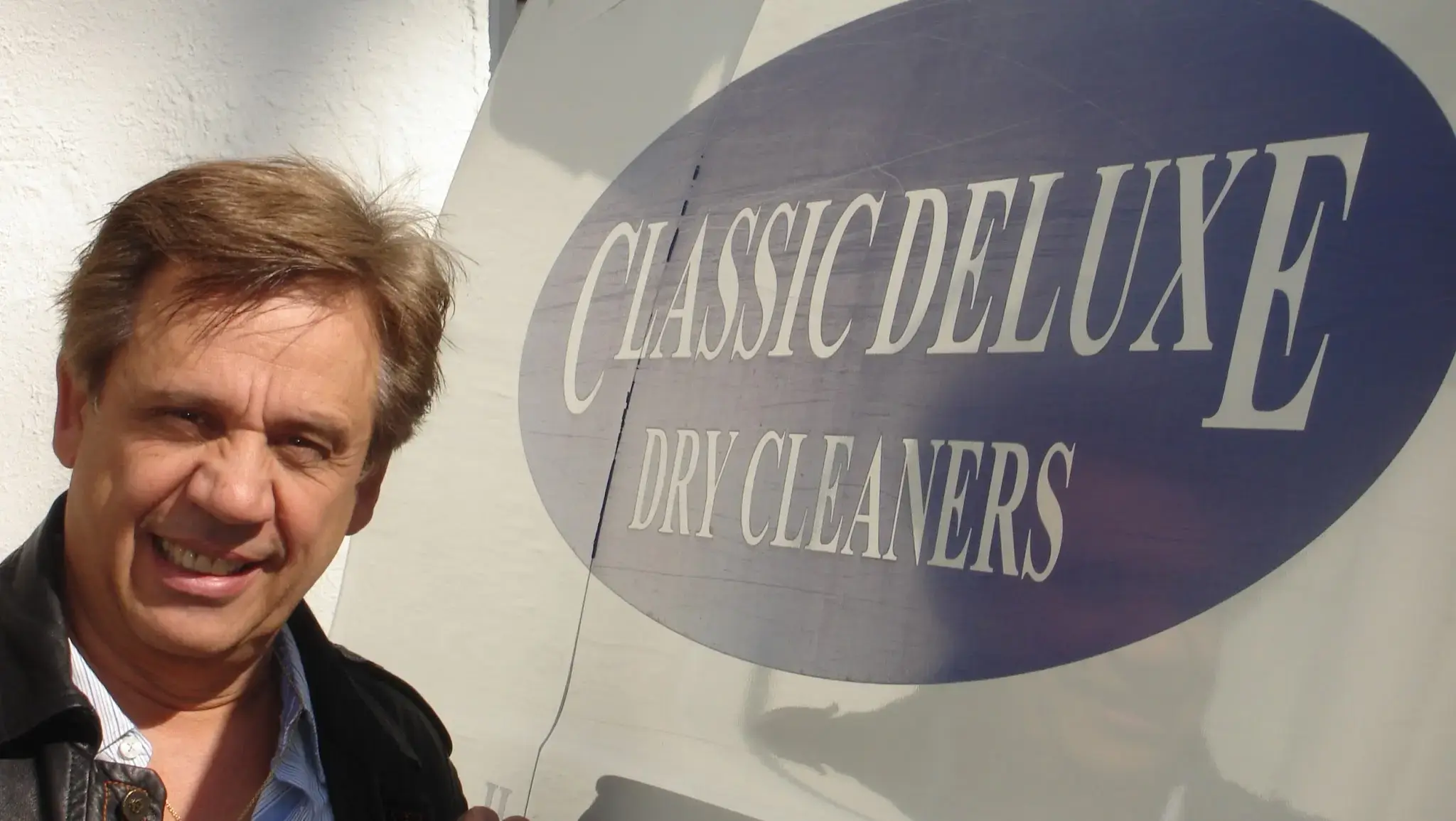 Classic Deluxe Cleaners - Image 1