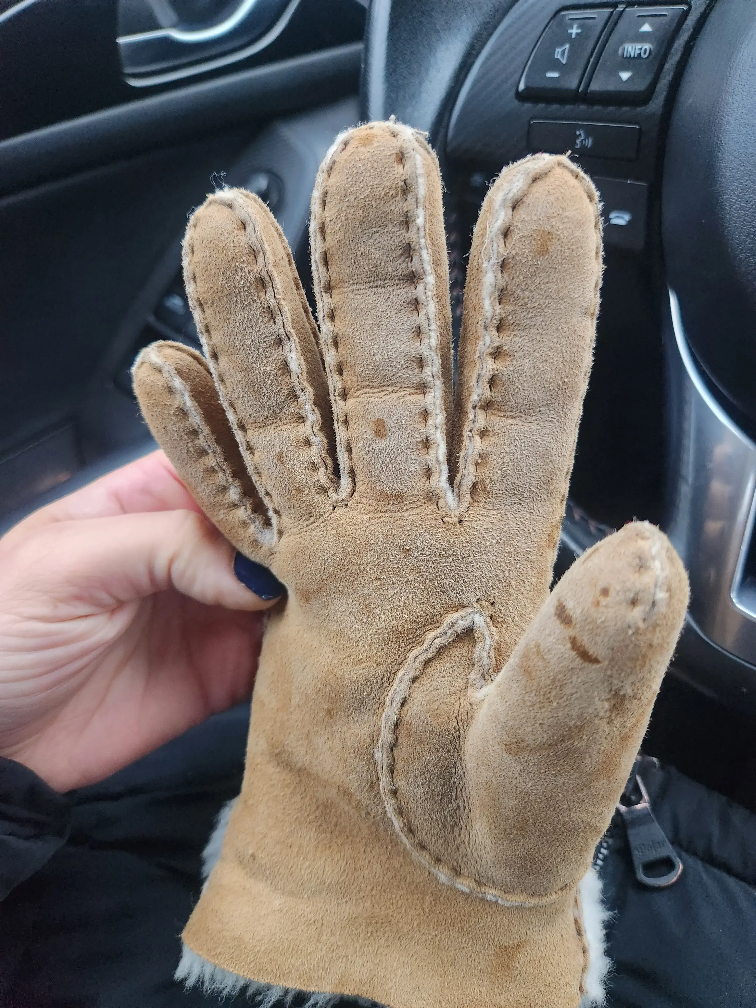 Classic Deluxe Cleaners thumbnail 8