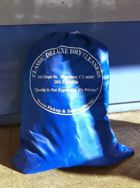 Classic Deluxe Cleaners - Image 5