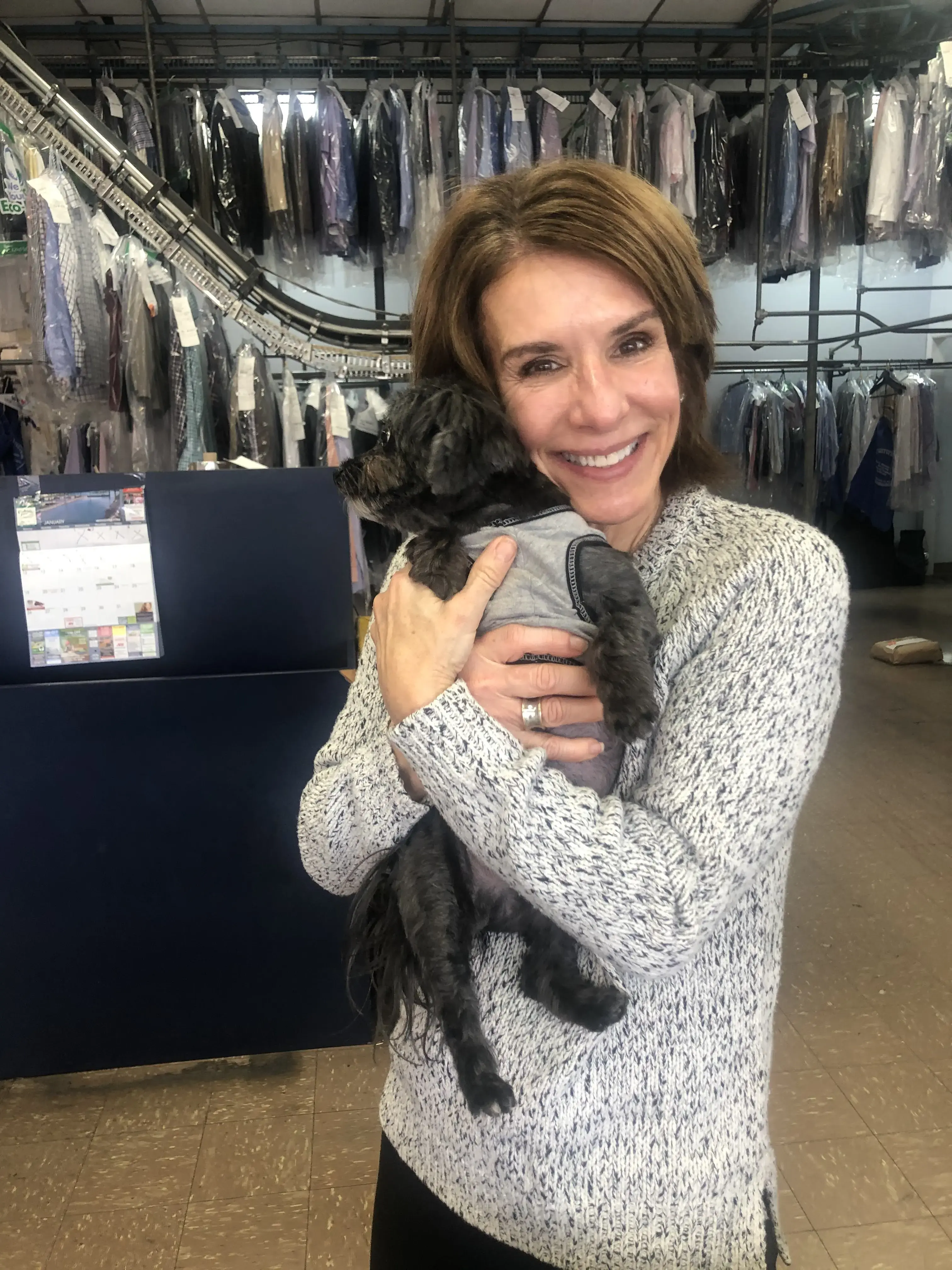 Classic Deluxe Cleaners - Image 12