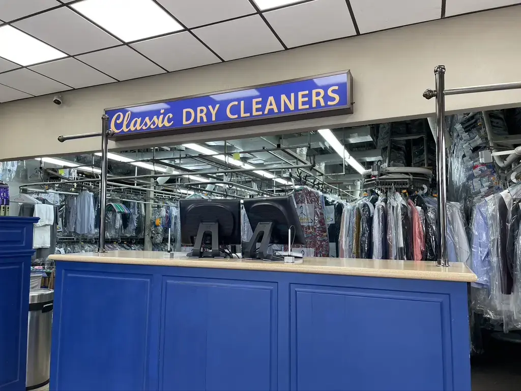 Classic Dry Cleaners thumbnail 2