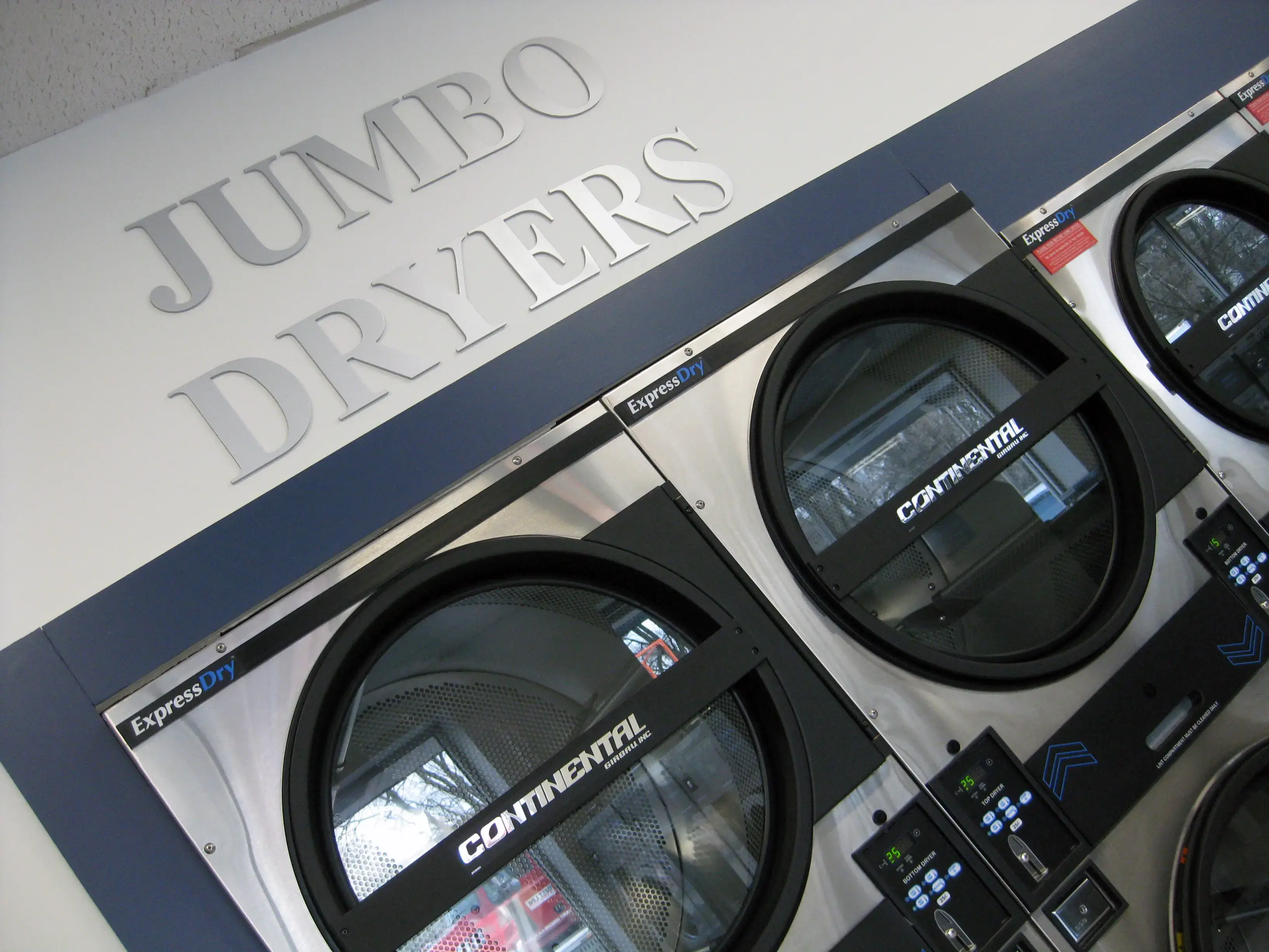 Classic Drycleaners and Laundromats - Image 4