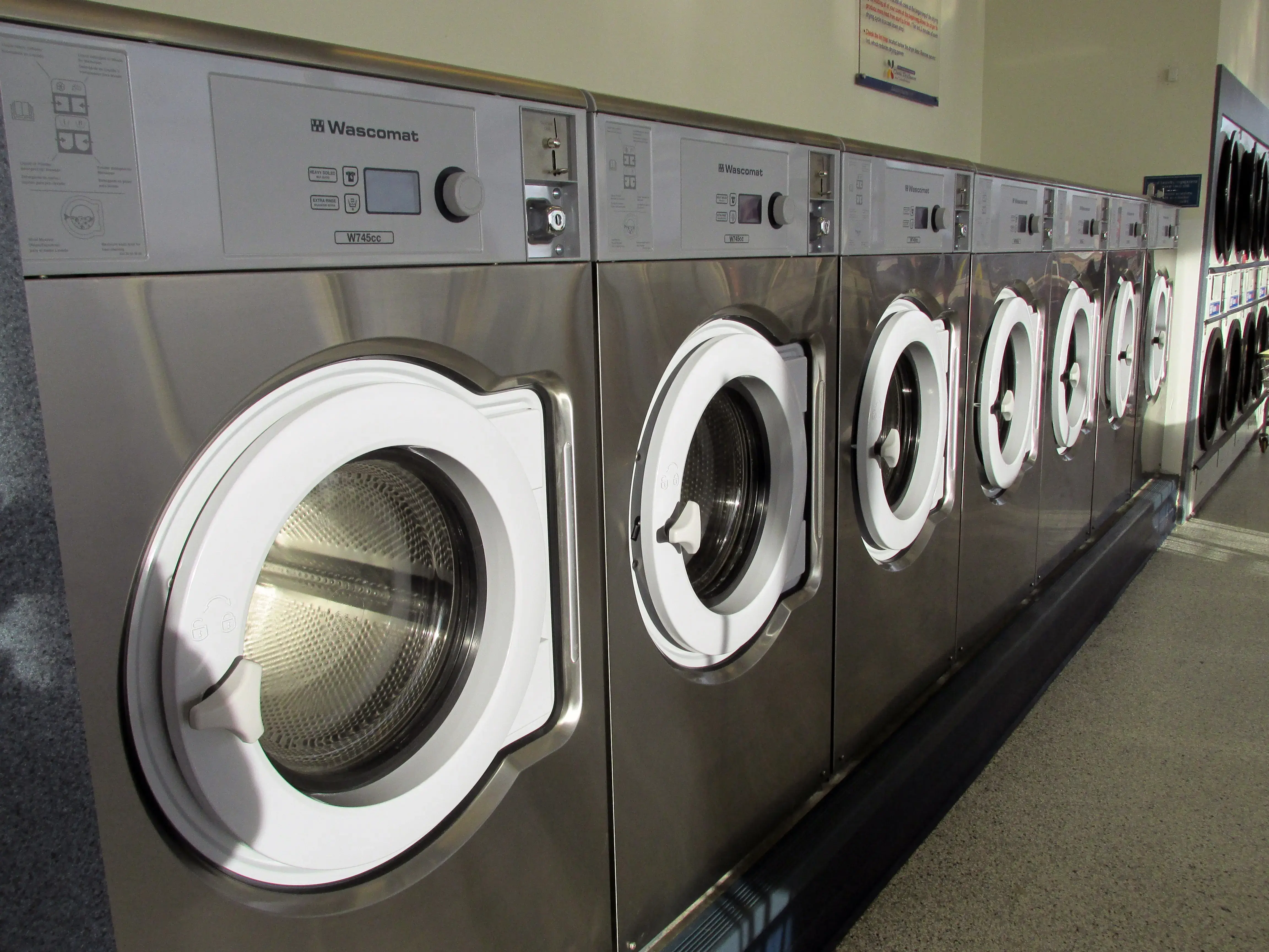 Classic Drycleaners and Laundromats - Image 6