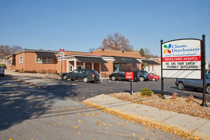 Classic Drycleaners and Laundromats thumbnail 1