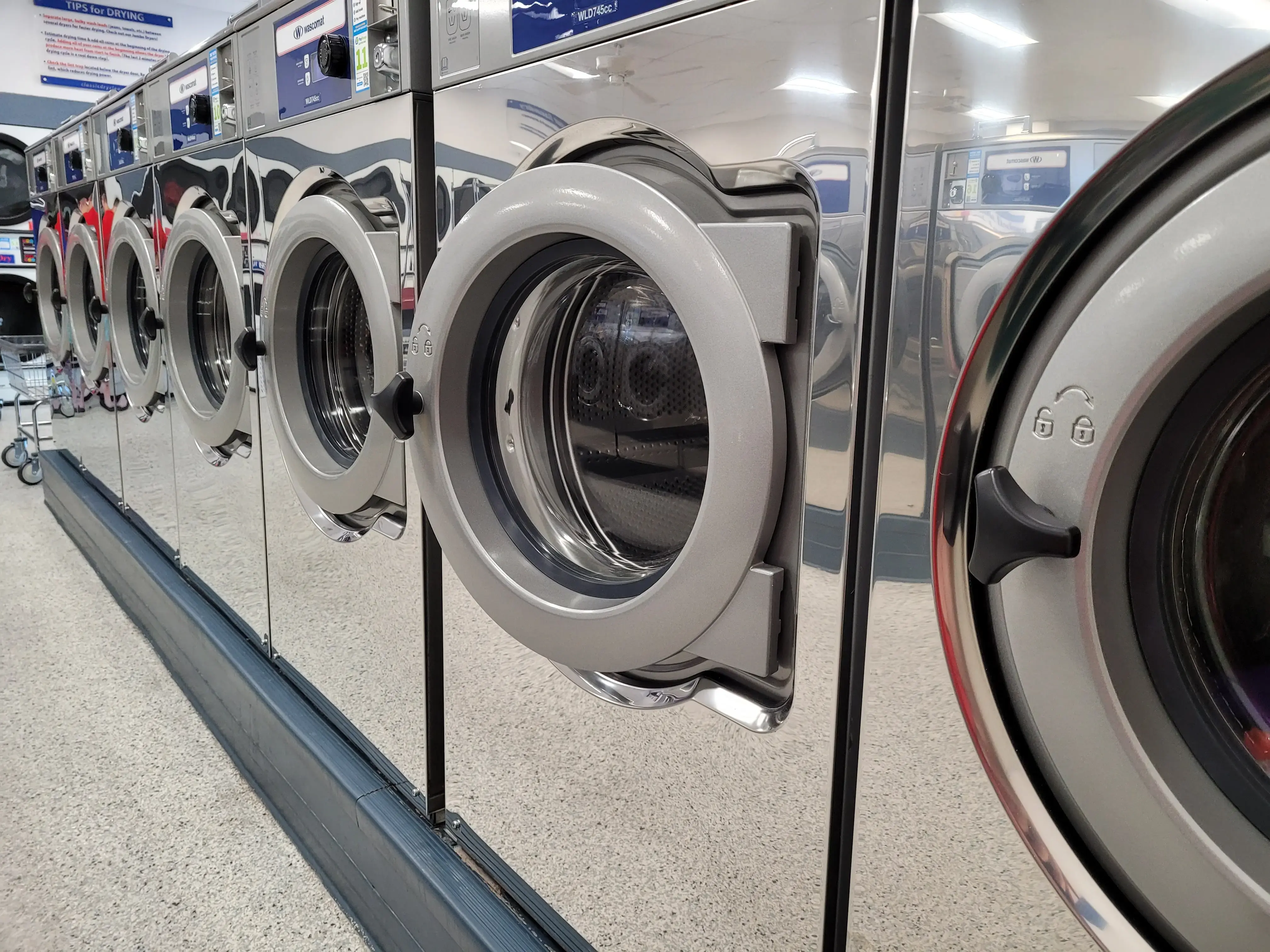 Classic Drycleaners and Laundromats thumbnail 9