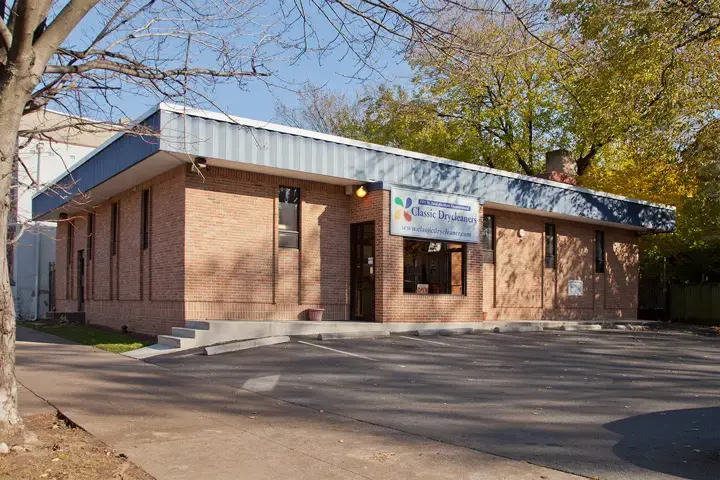 Classic Drycleaners - Image 1