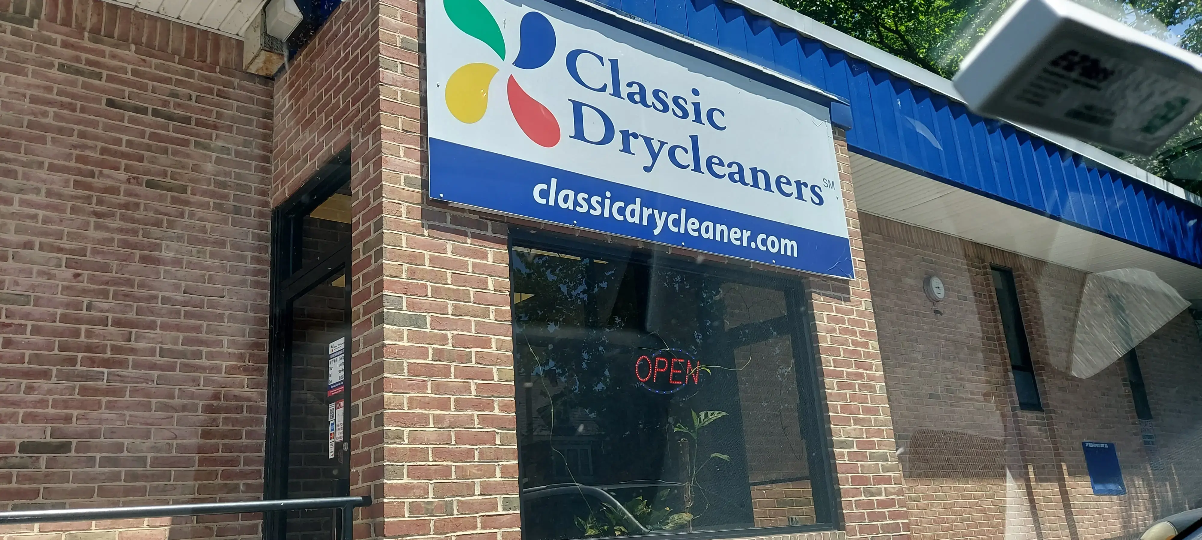Classic Drycleaners thumbnail 5