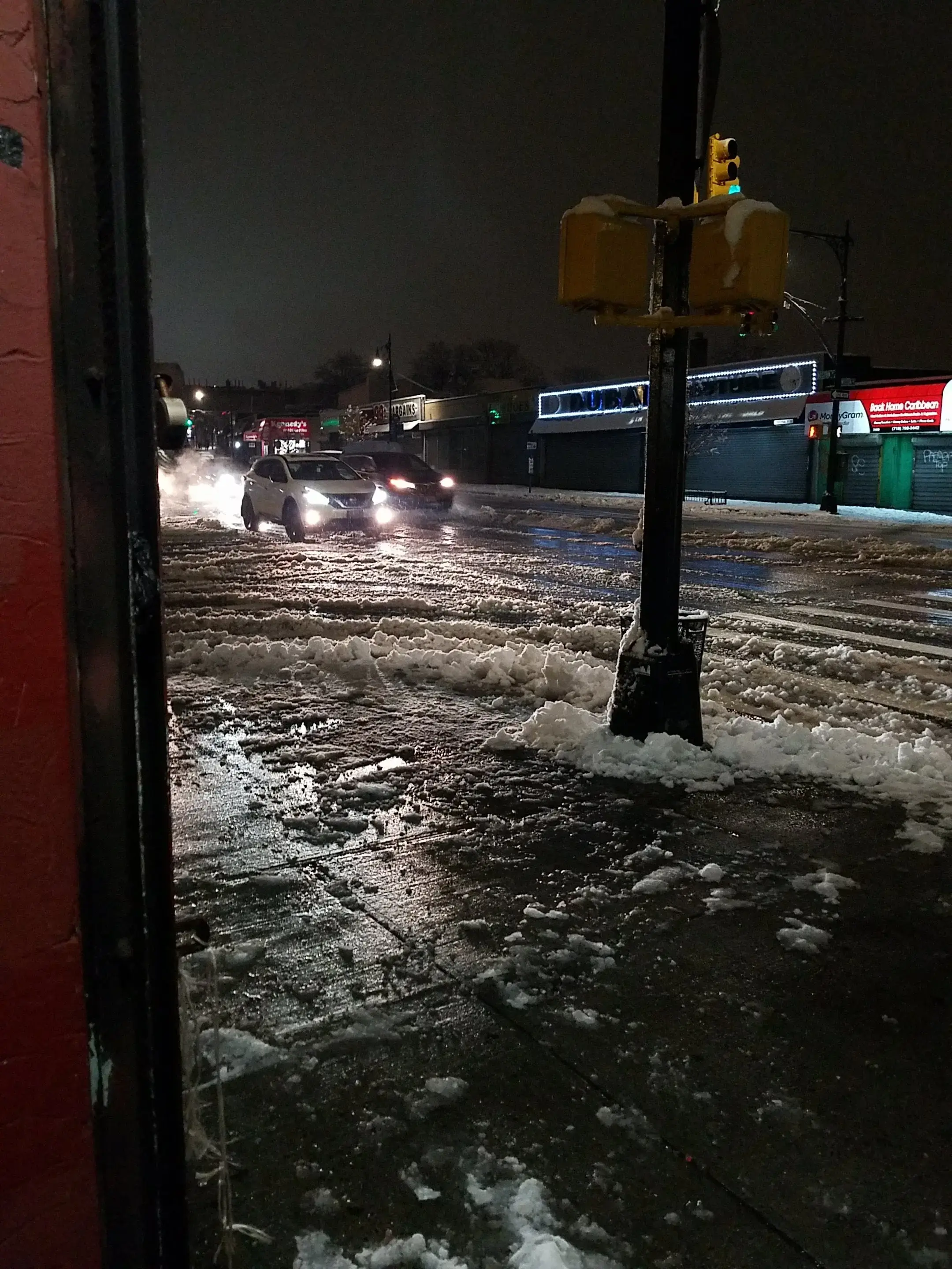 CLEAN AND GREEN LAUNDROMAT - Image 16
