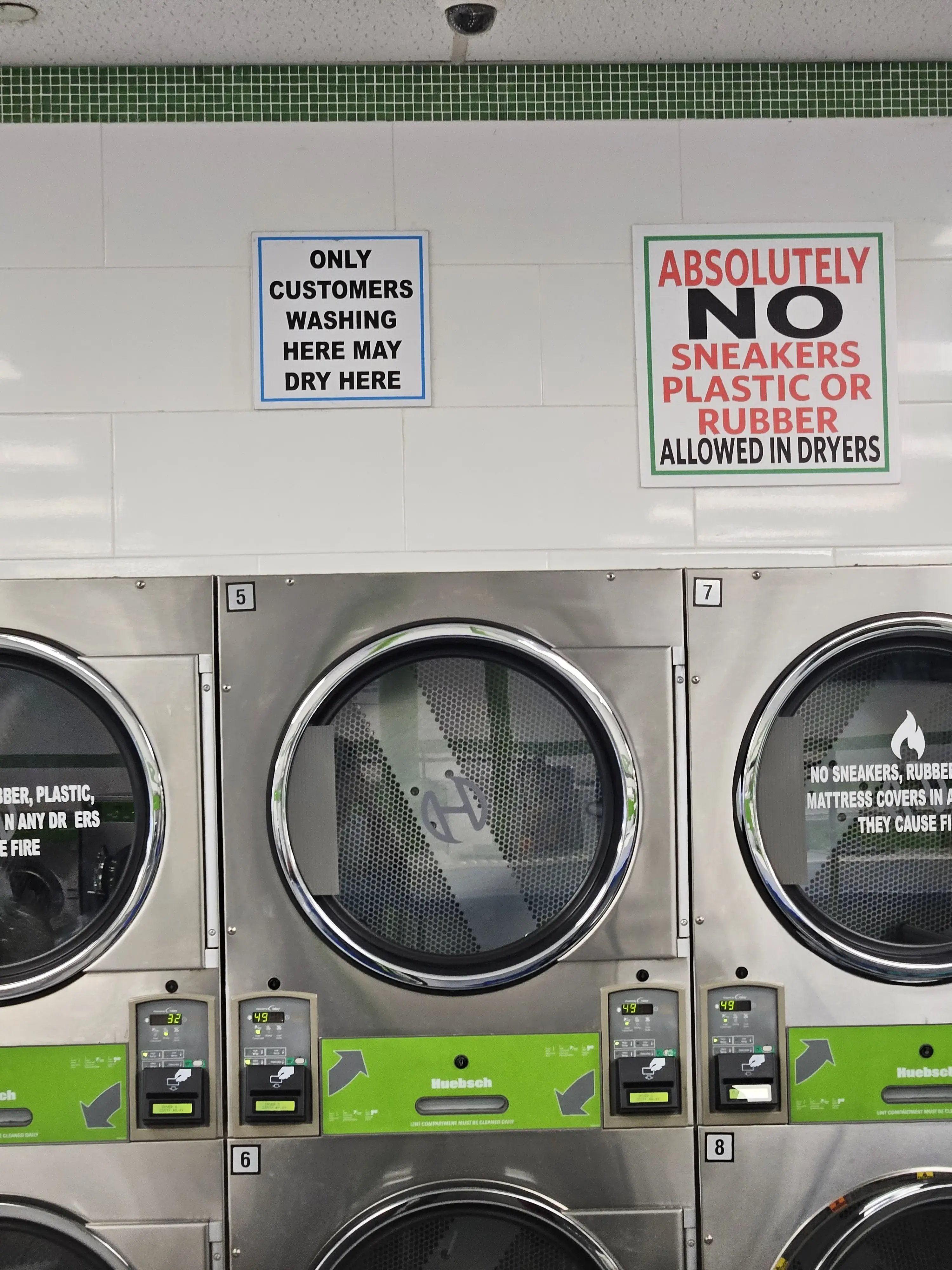 CLEAN AND GREEN LAUNDROMAT - Image 10