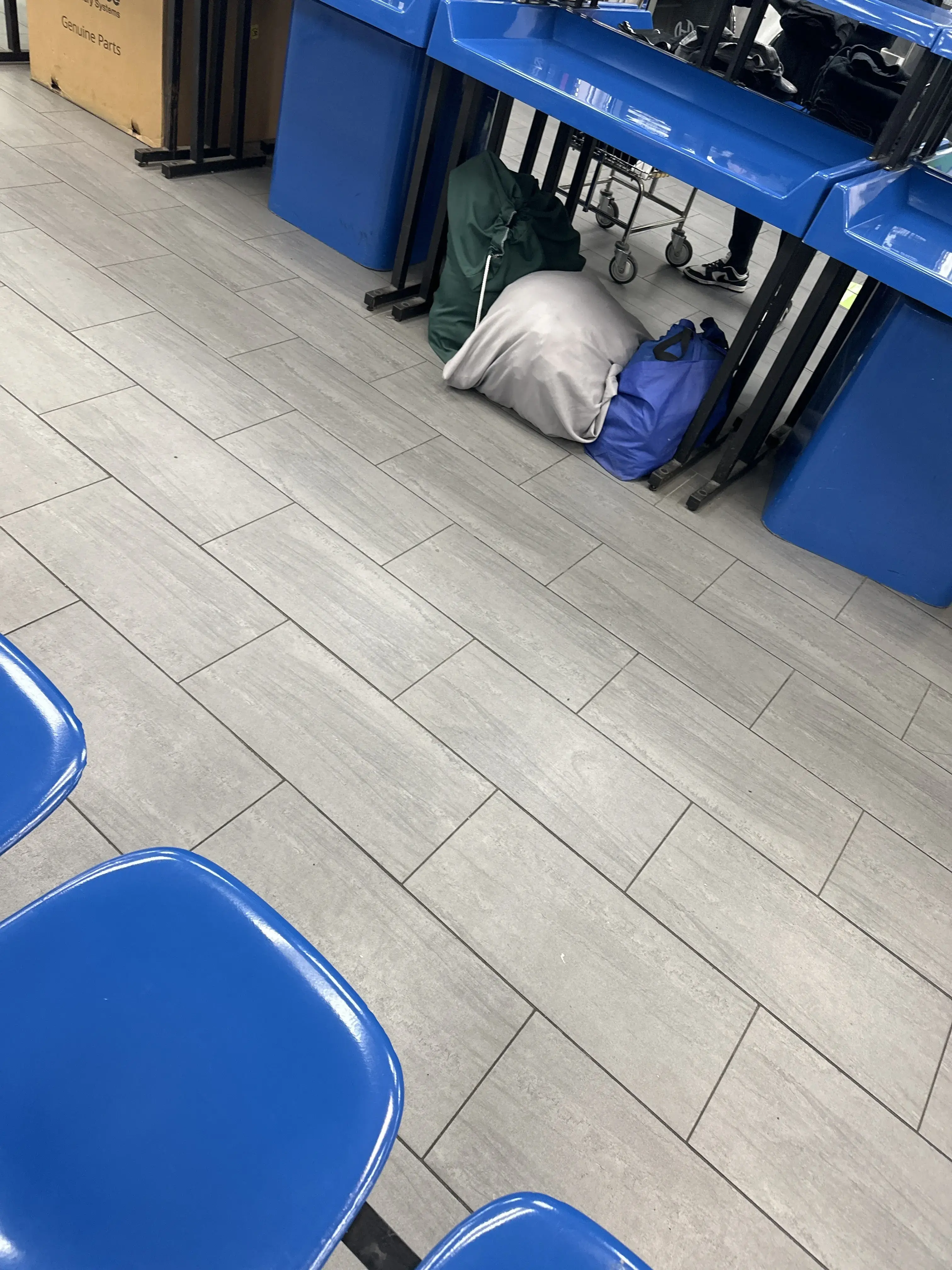 CLEAN AND GREEN LAUNDROMAT - Image 14