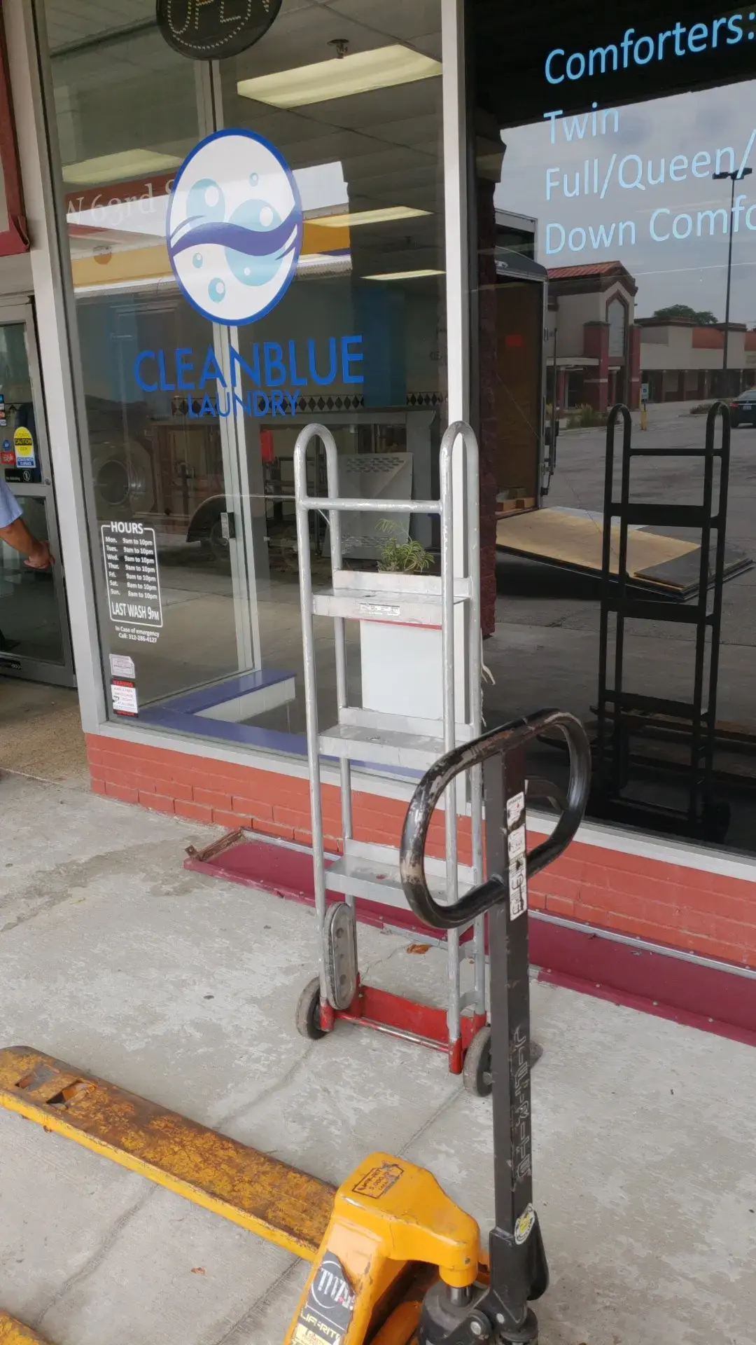 Clean Blue Laundry - Image 18