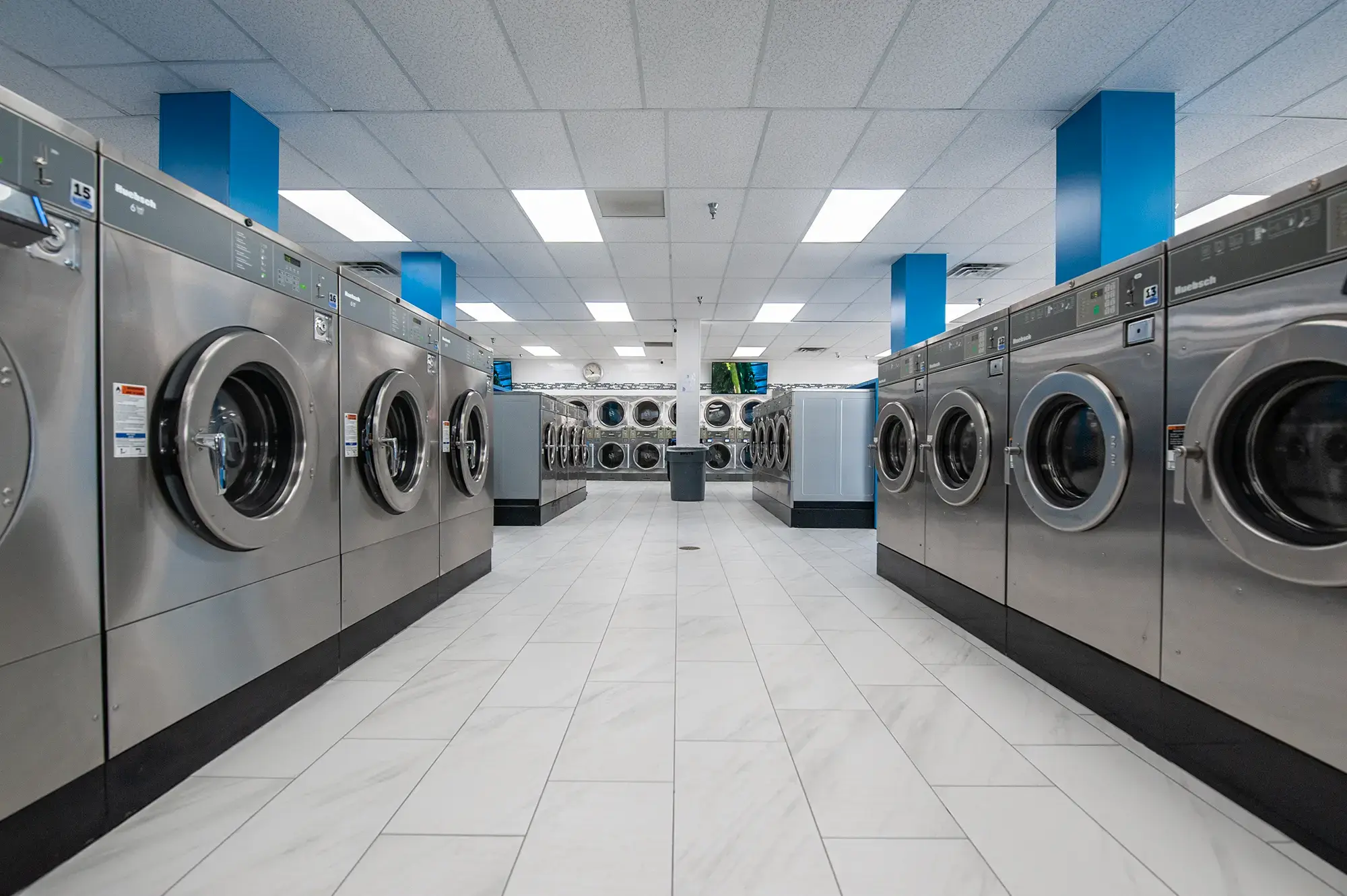 Clean Blue Laundry thumbnail 2