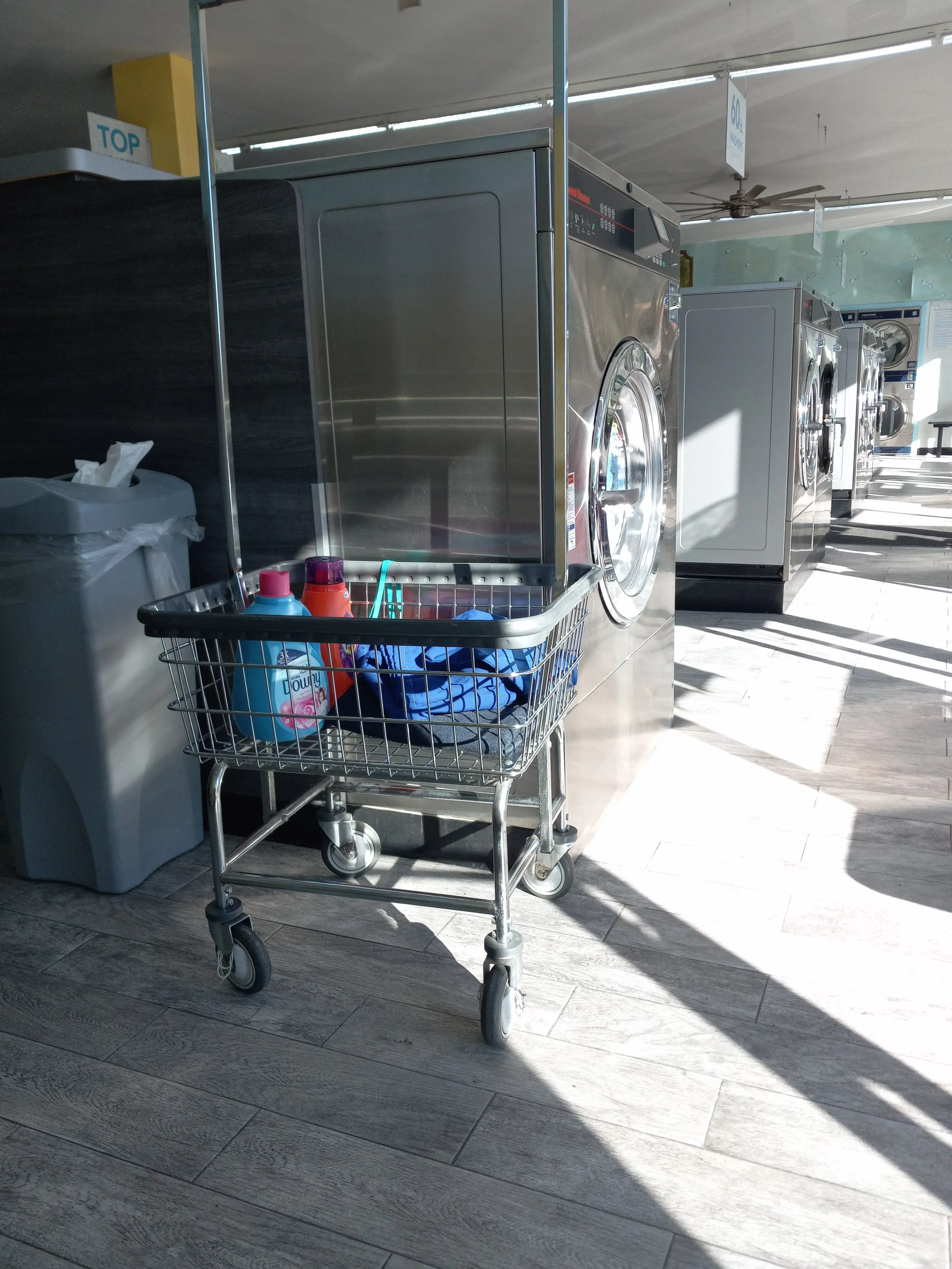 Clean Bubbles Laundromat thumbnail 7