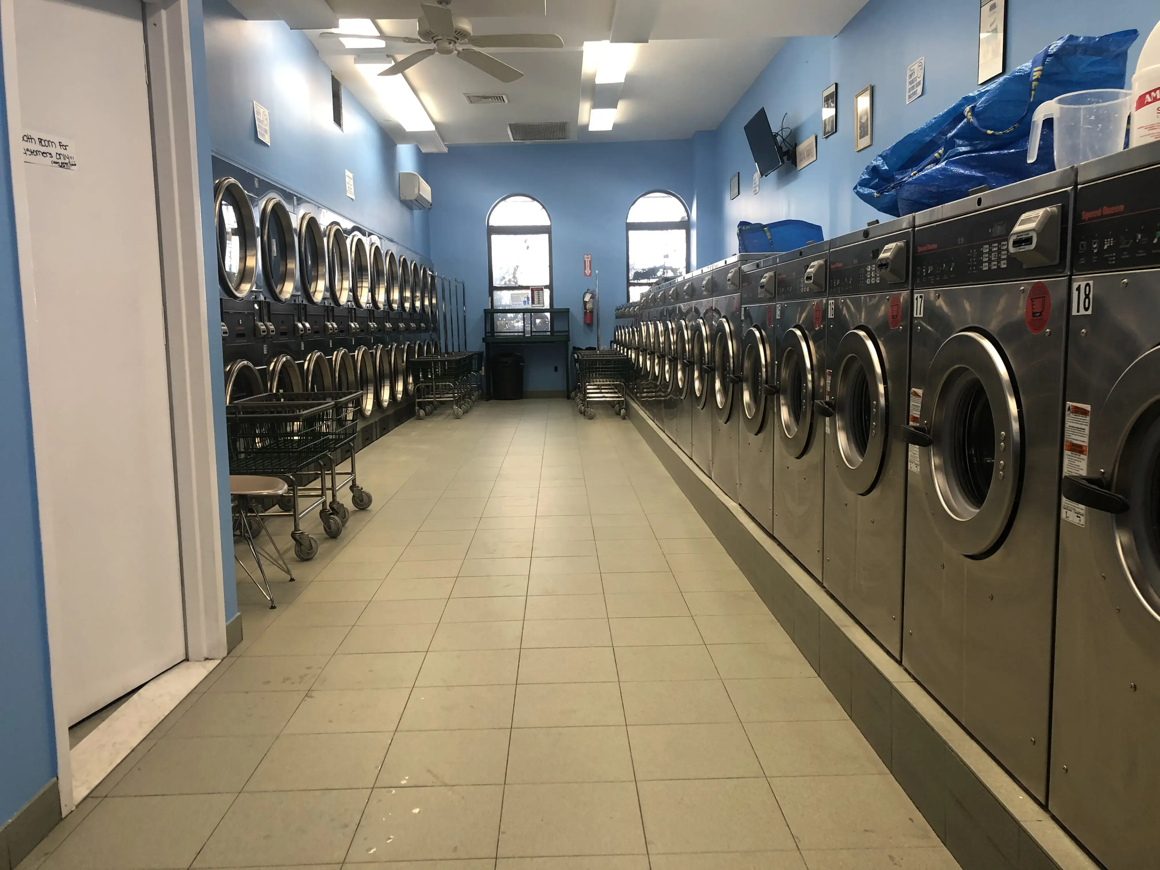 Clean Choice Laundromat thumbnail 13