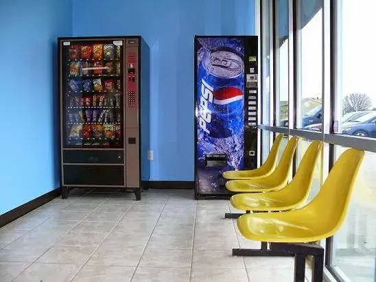 Clean City Laundromat and Wash & Fold thumbnail 10