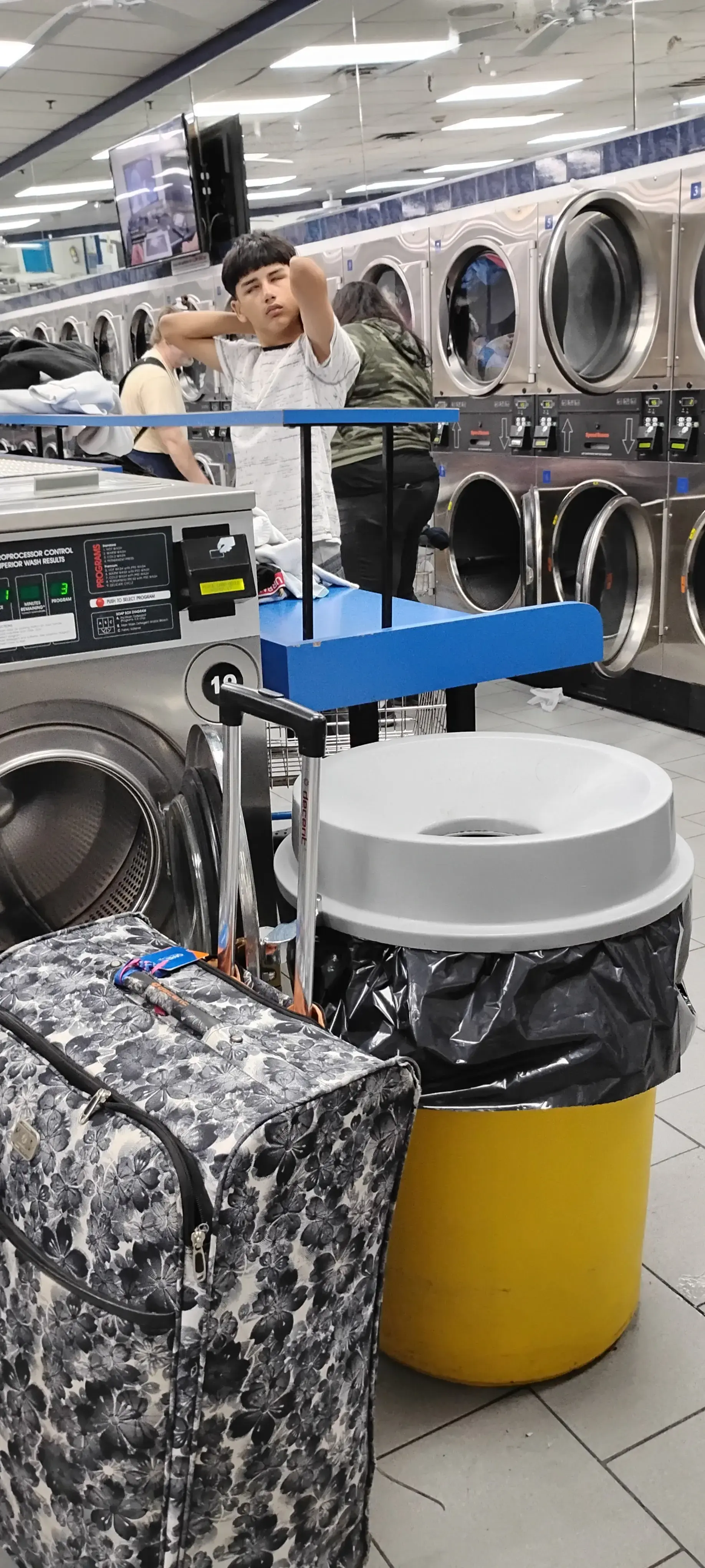 Clean City Super Laundromat thumbnail 5