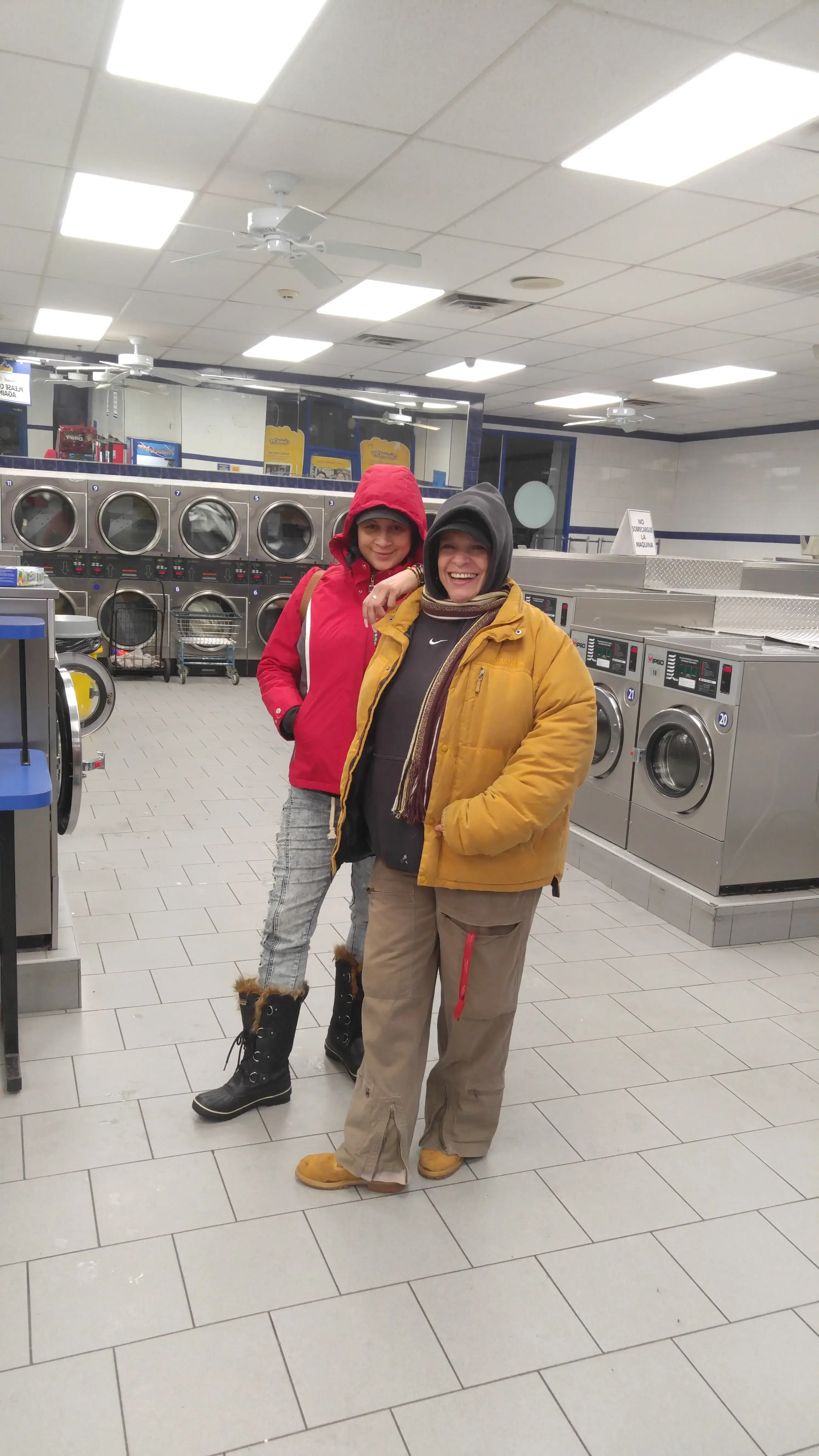 Clean City Super Laundromat thumbnail 9