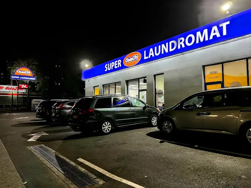 Clean City Super Laundromat thumbnail 1