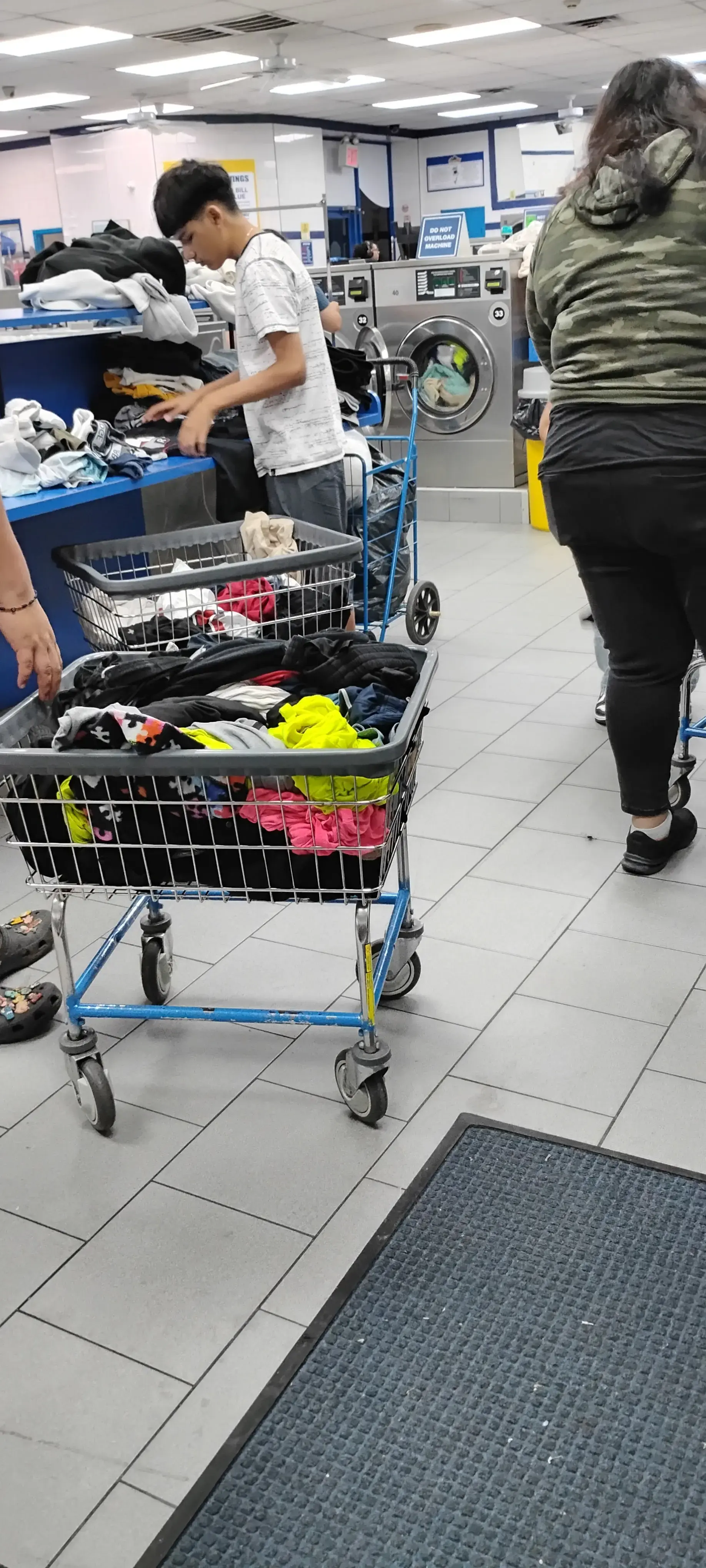 Clean City Super Laundromat thumbnail 12