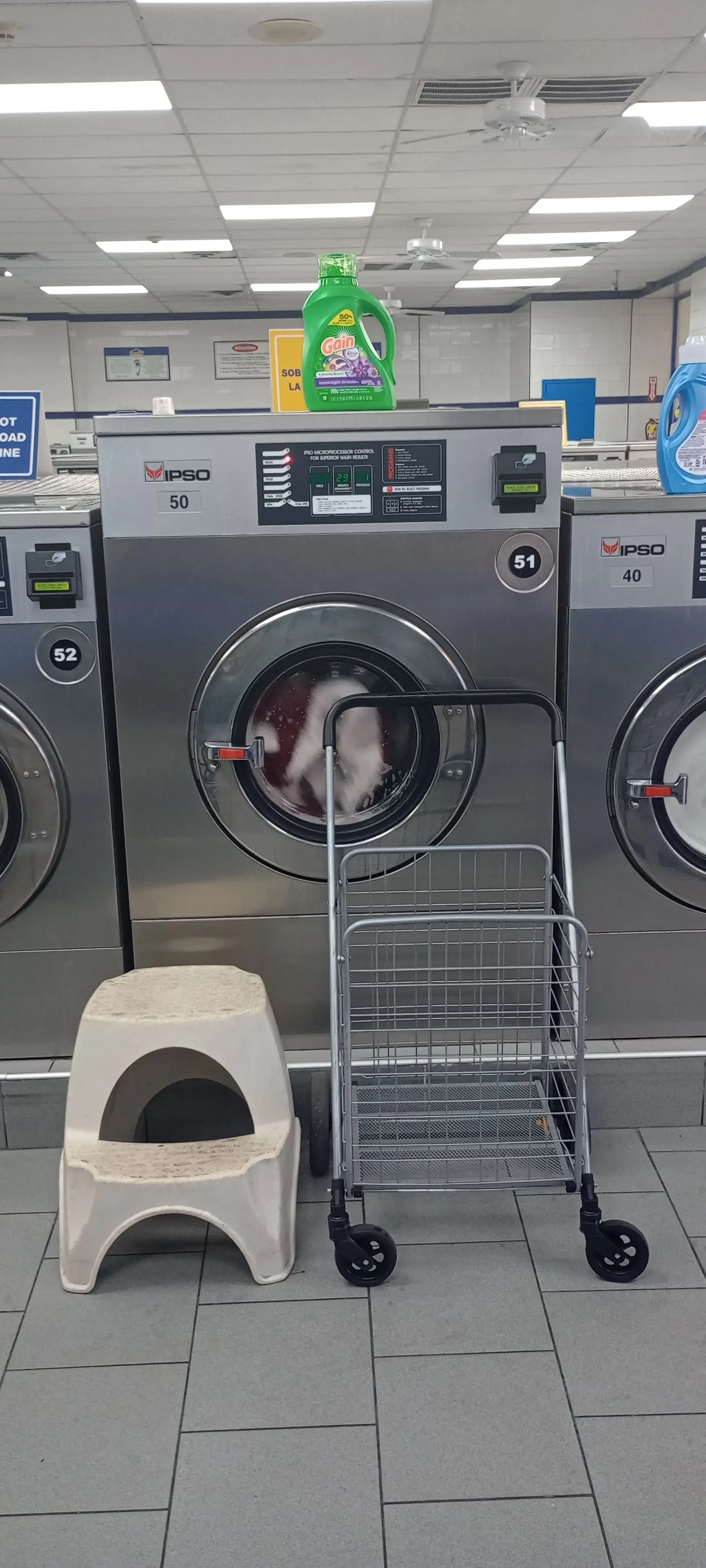 Clean City Super Laundromat thumbnail 4