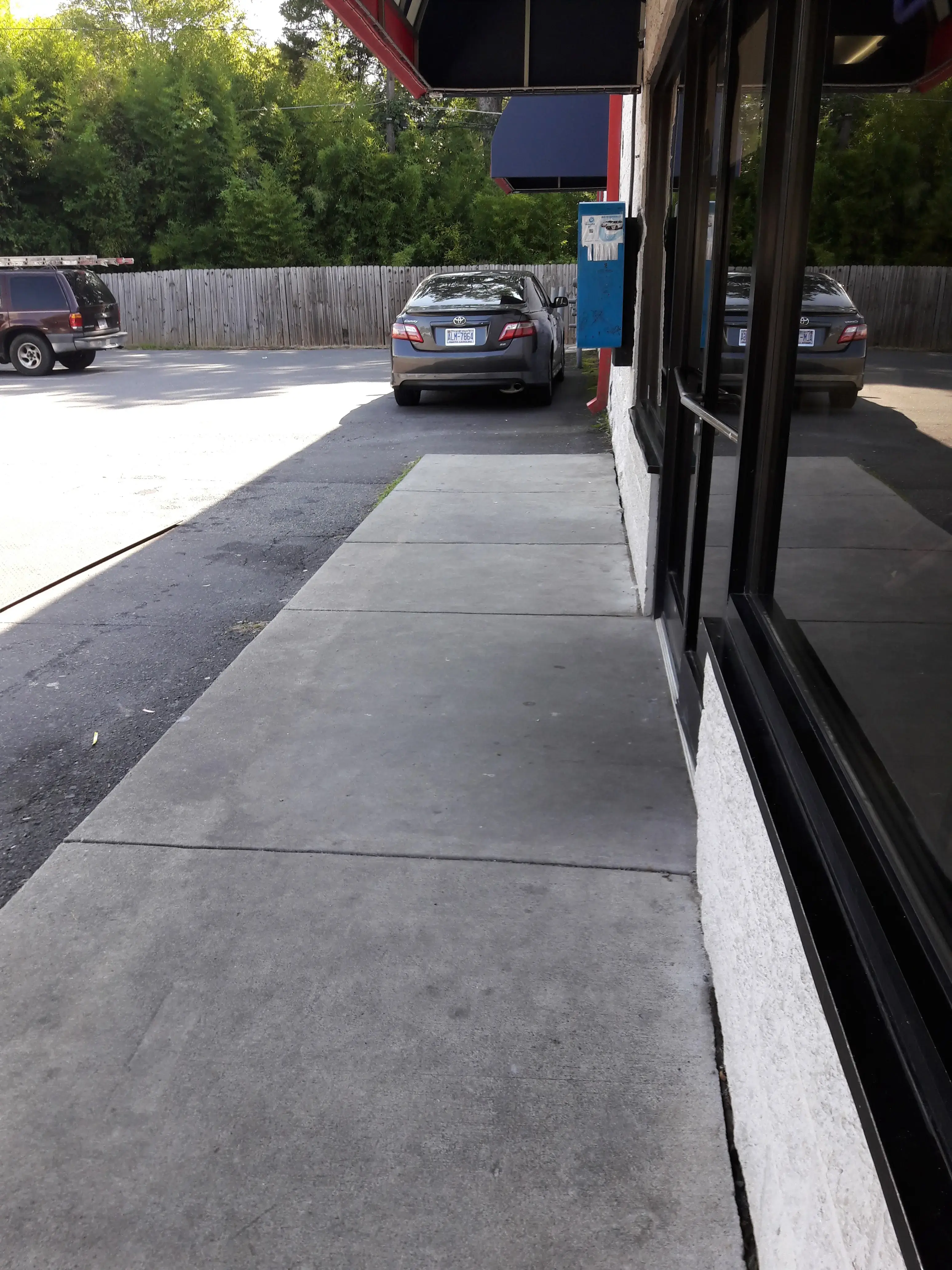 Clean Clothes Dry Cleaners and Alterations - Eastway Drive thumbnail 10