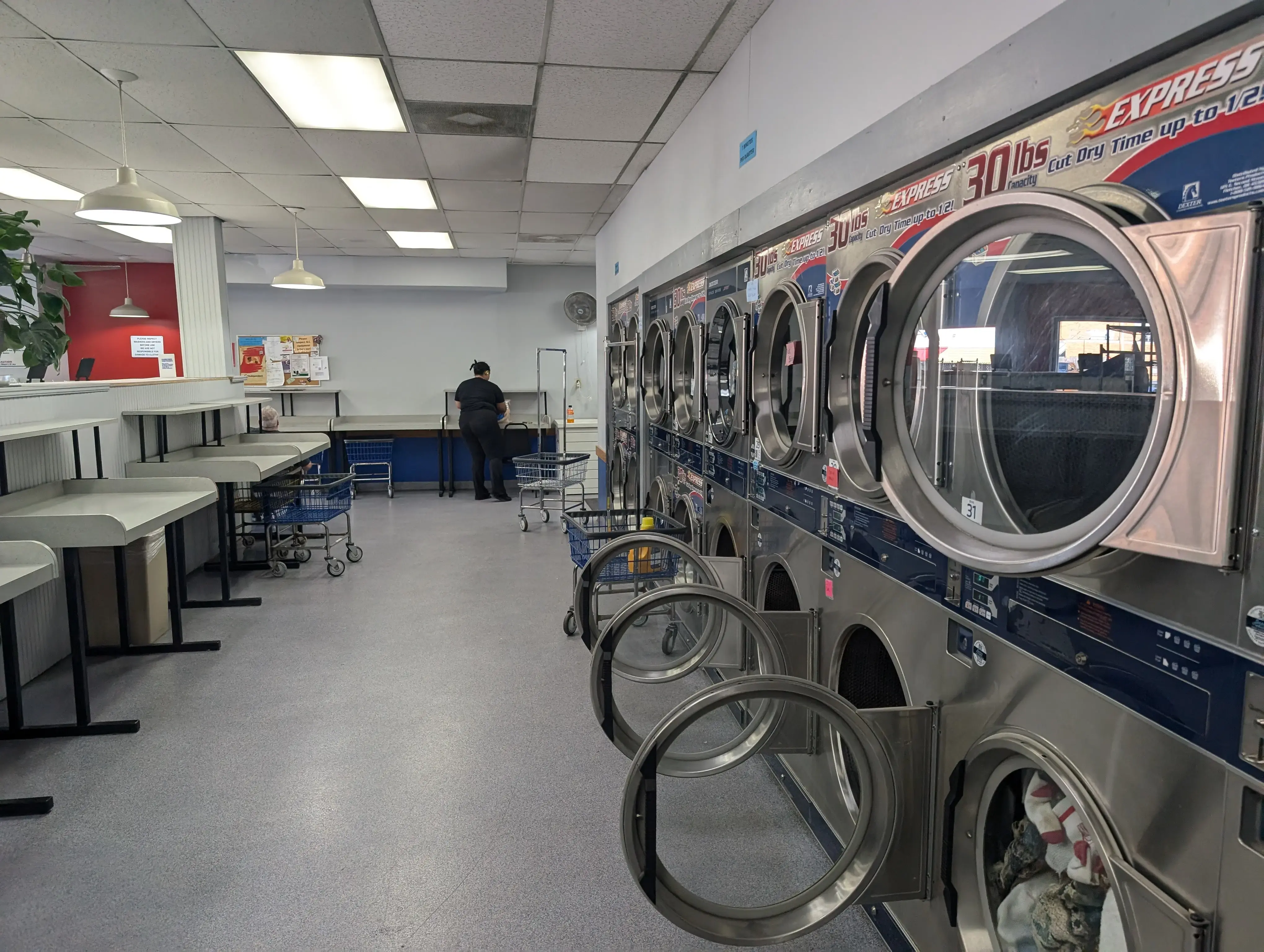 Clean Clothes Laundry Co. thumbnail 2