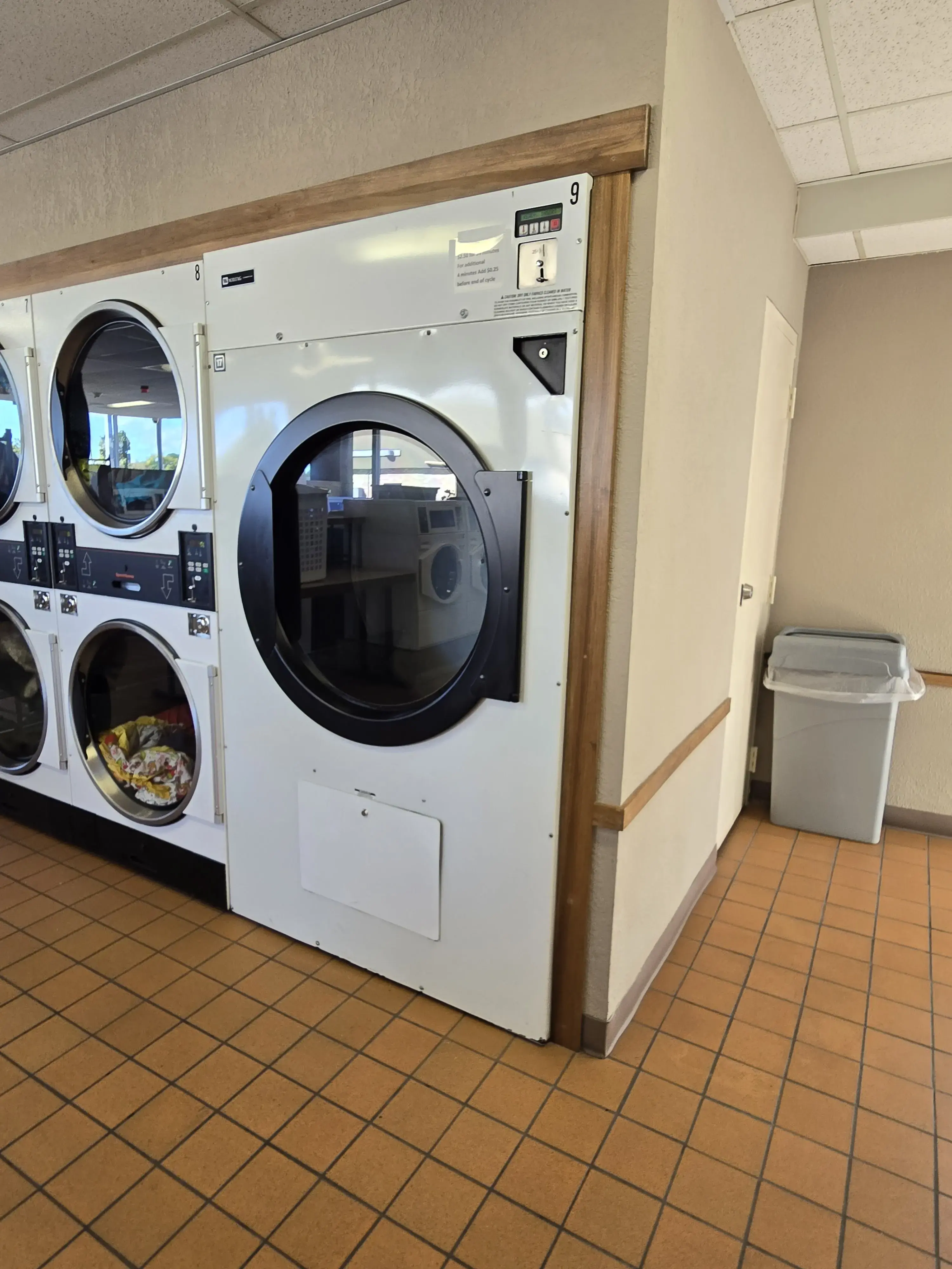 Clean Clothes R Us thumbnail 8