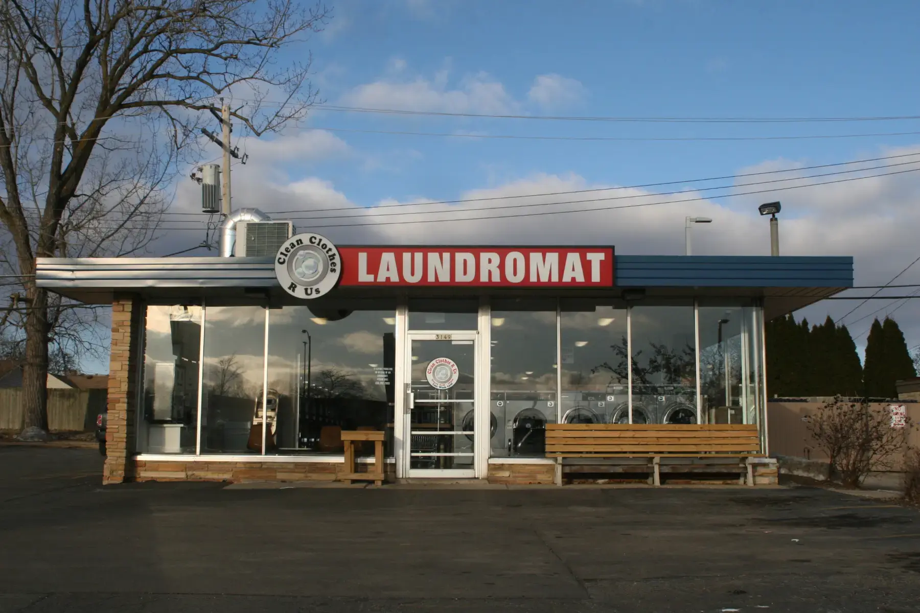 Clean Clothes R Us thumbnail 1