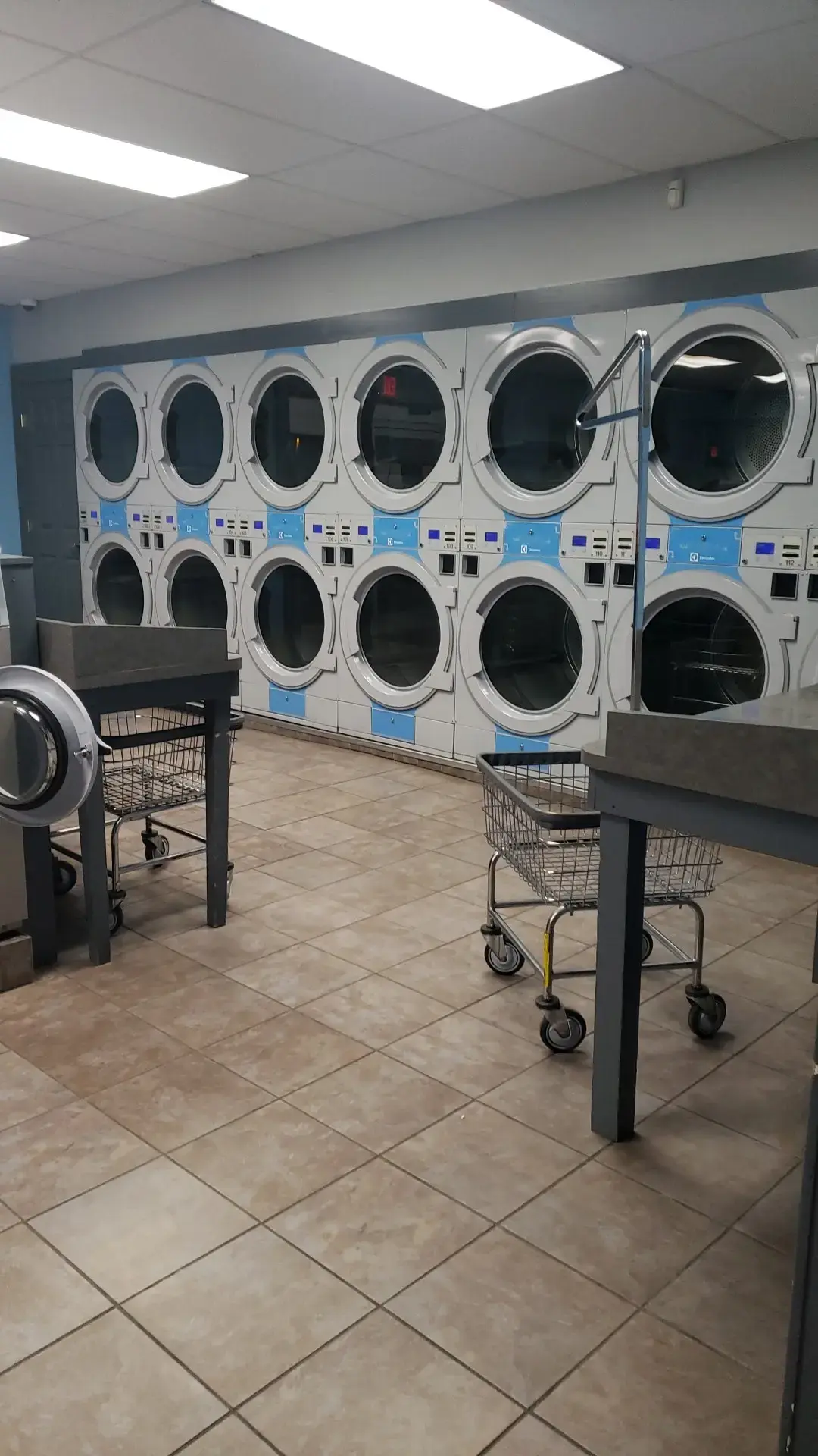 Clean Enterprises Laundromat & Car Wash - Image 14