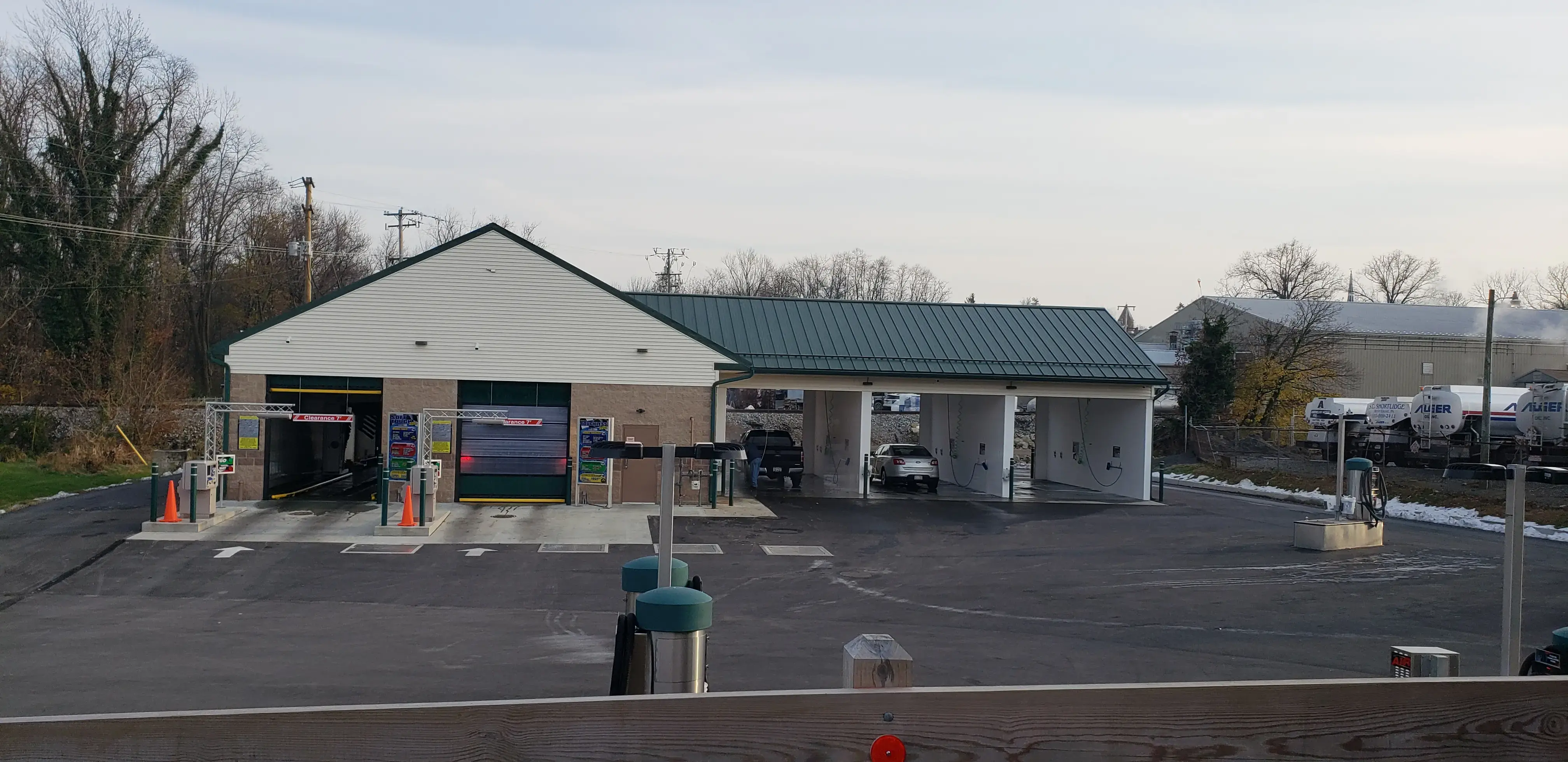 Clean Enterprises Laundromat & Car Wash - Image 6