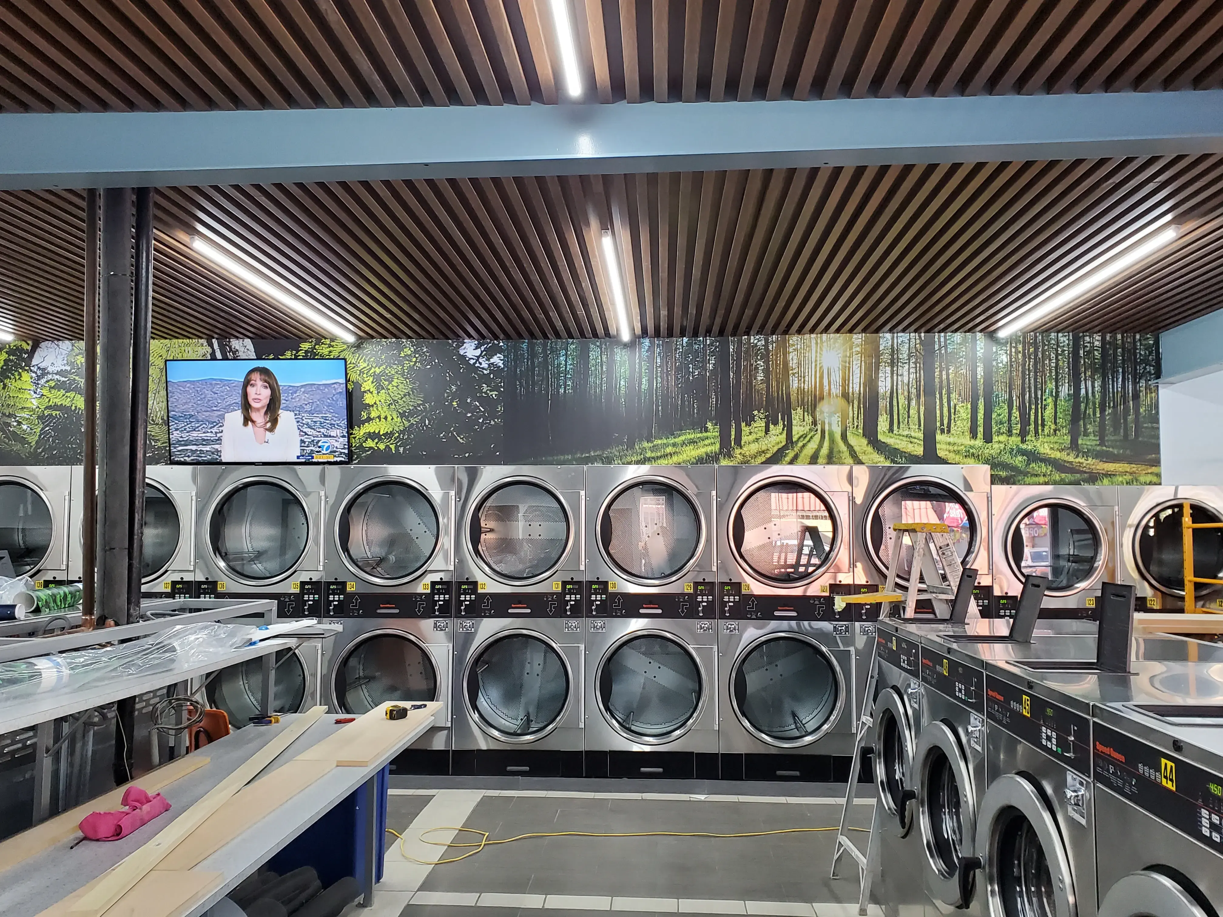 Clean Envy Laundromat & Wash and Fold thumbnail 3