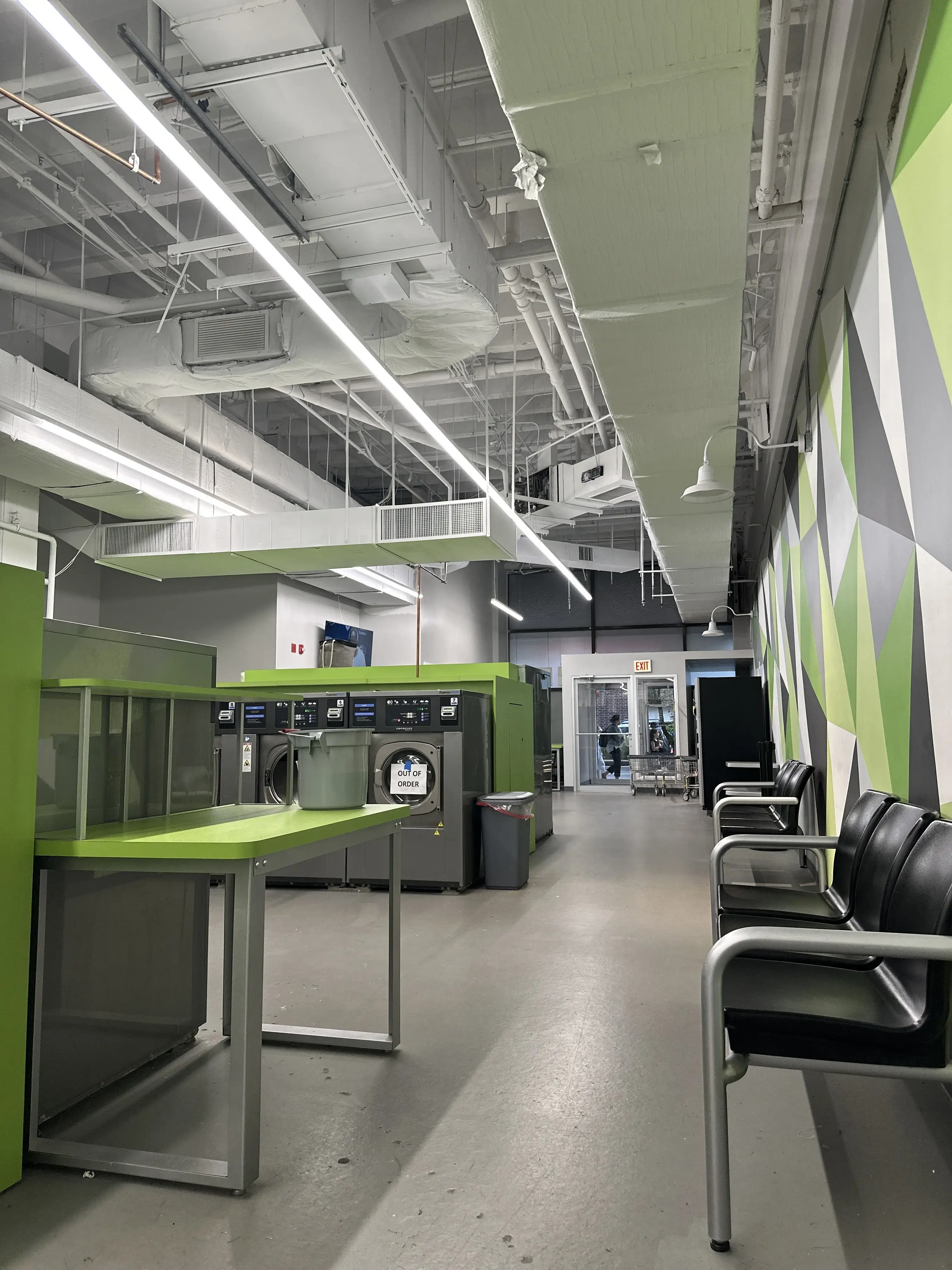 Clean & Green Eco Friendly Laundromat - Image 10