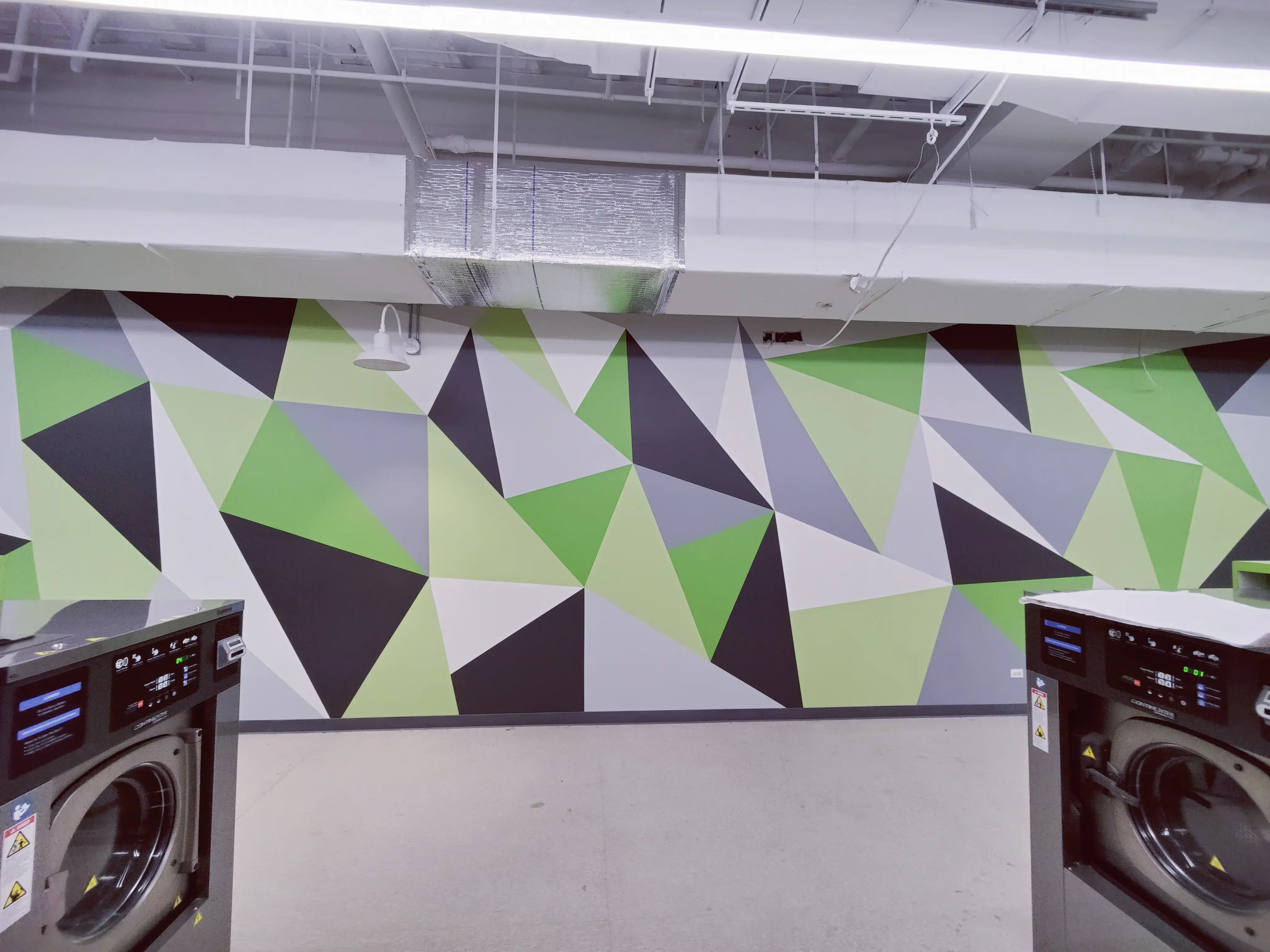 Clean & Green Eco Friendly Laundromat - Image 4