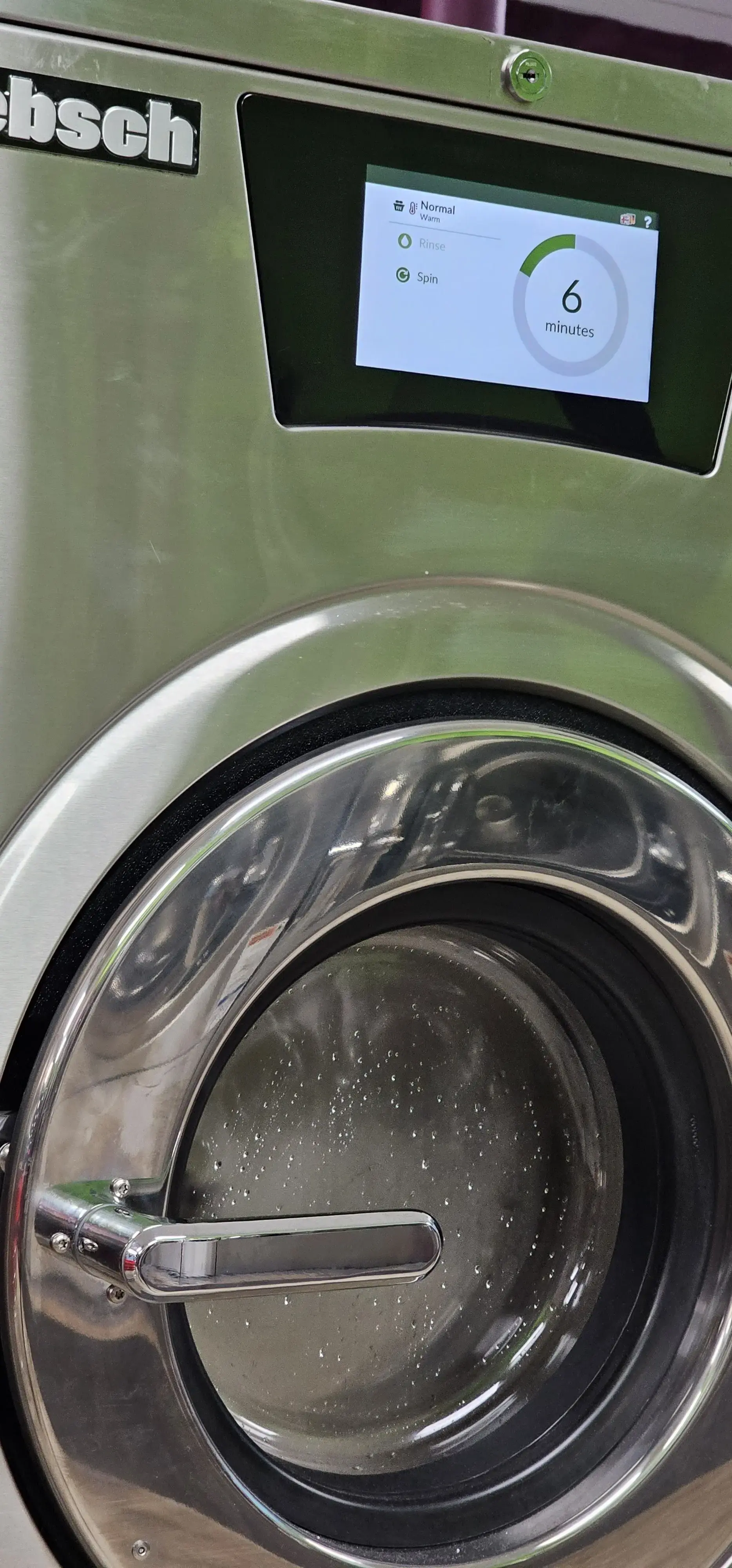 Clean Green Laundromat thumbnail 4