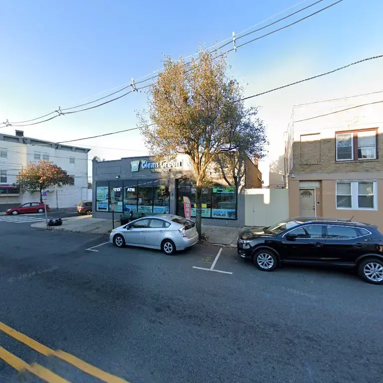 Clean Green Laundromat - Image 20