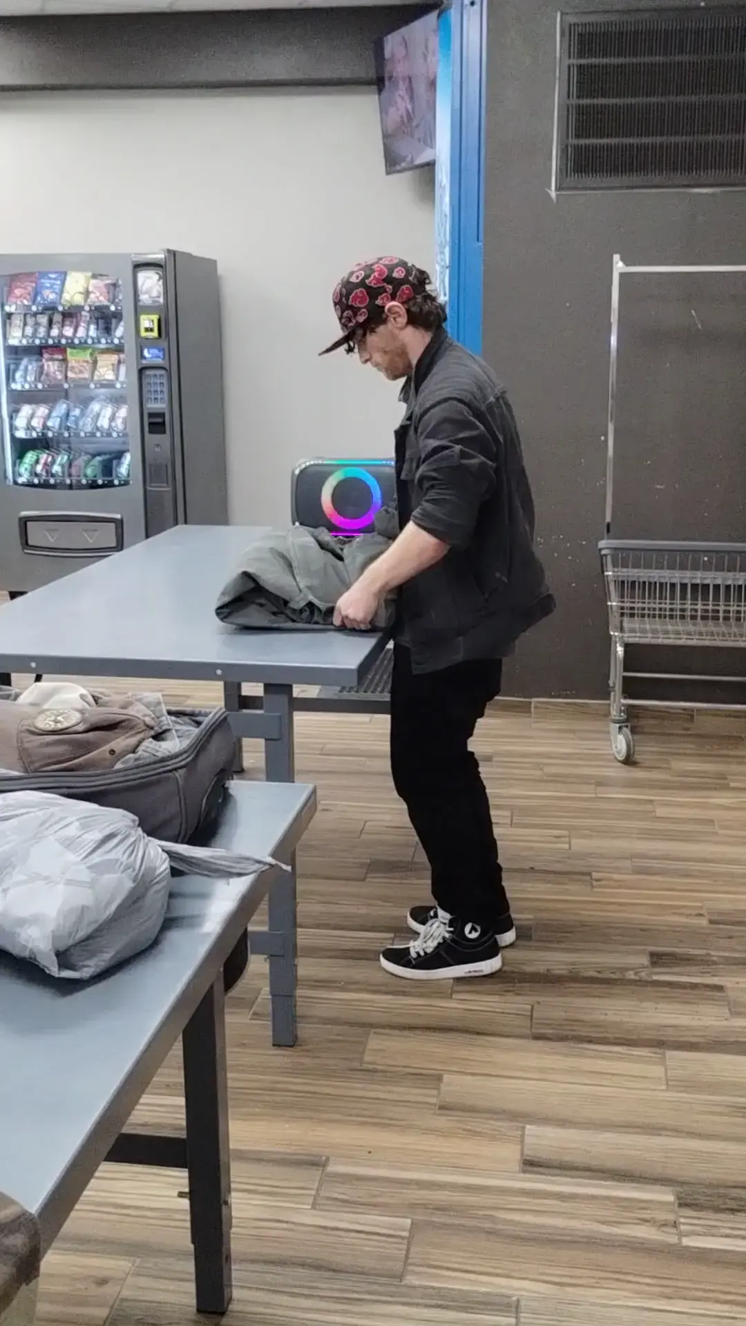 Clean Jeans Laundromat - Image 8