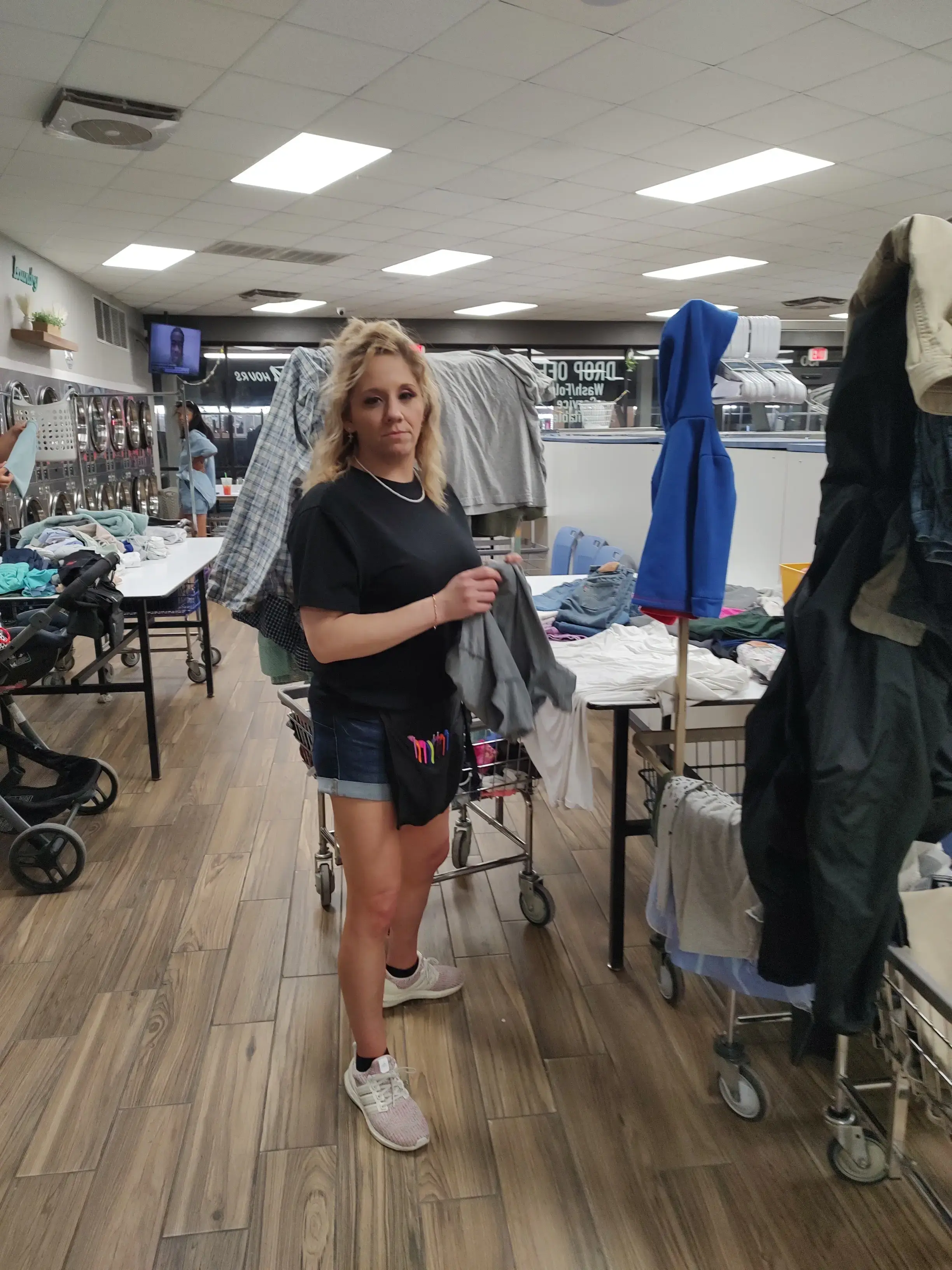 Clean Jeans Laundromat thumbnail 17