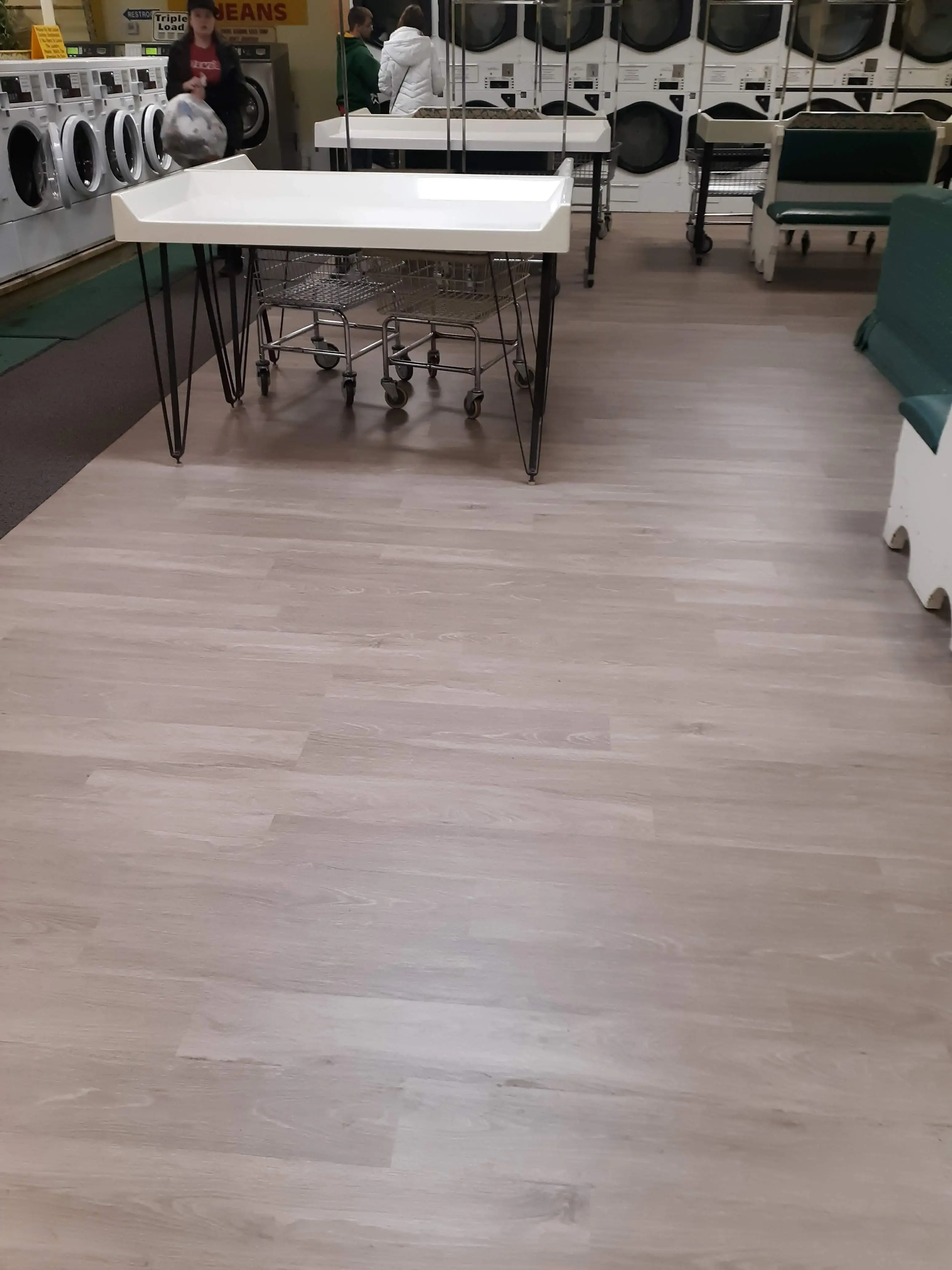 Clean Jeans Laundry thumbnail 5