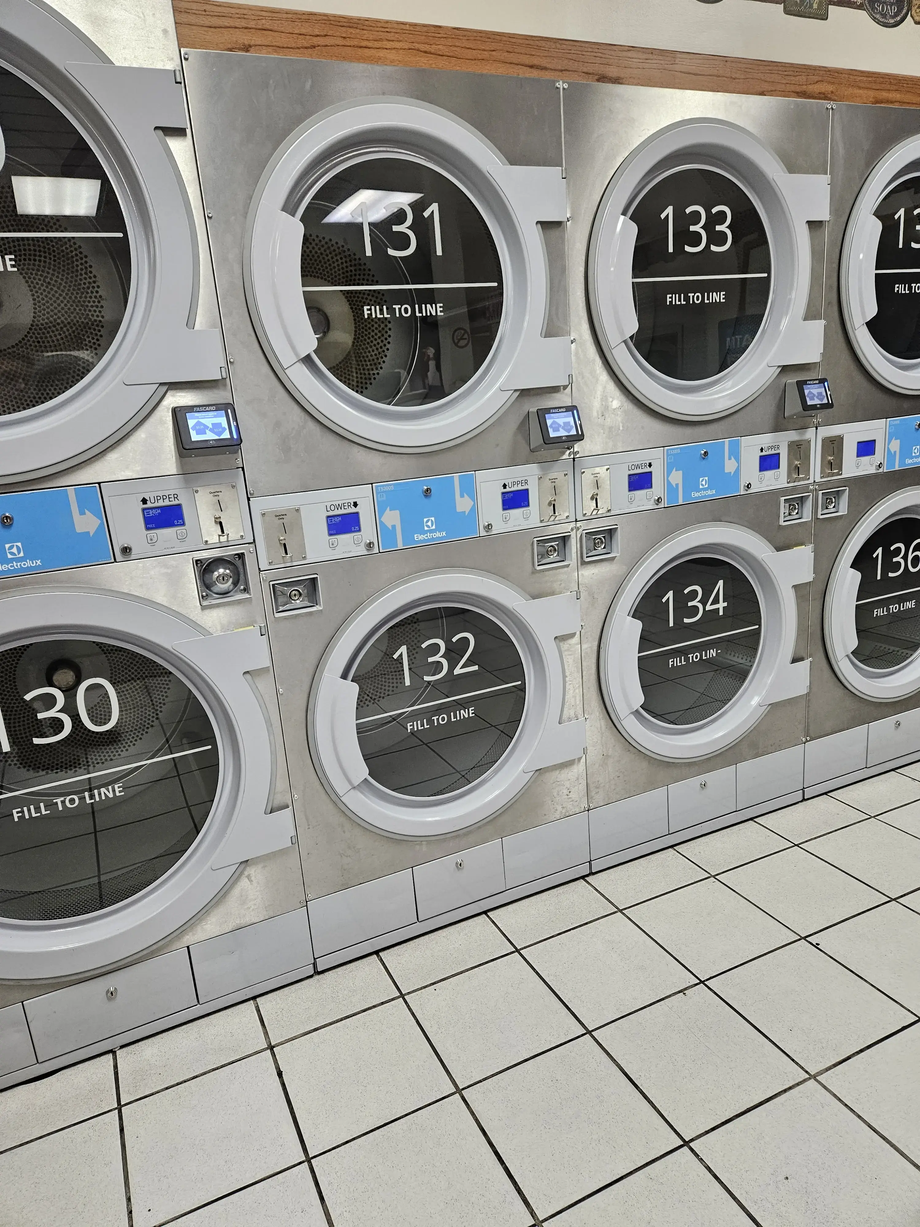 Clean Jeans Laundry Room & Tanning - Image 6