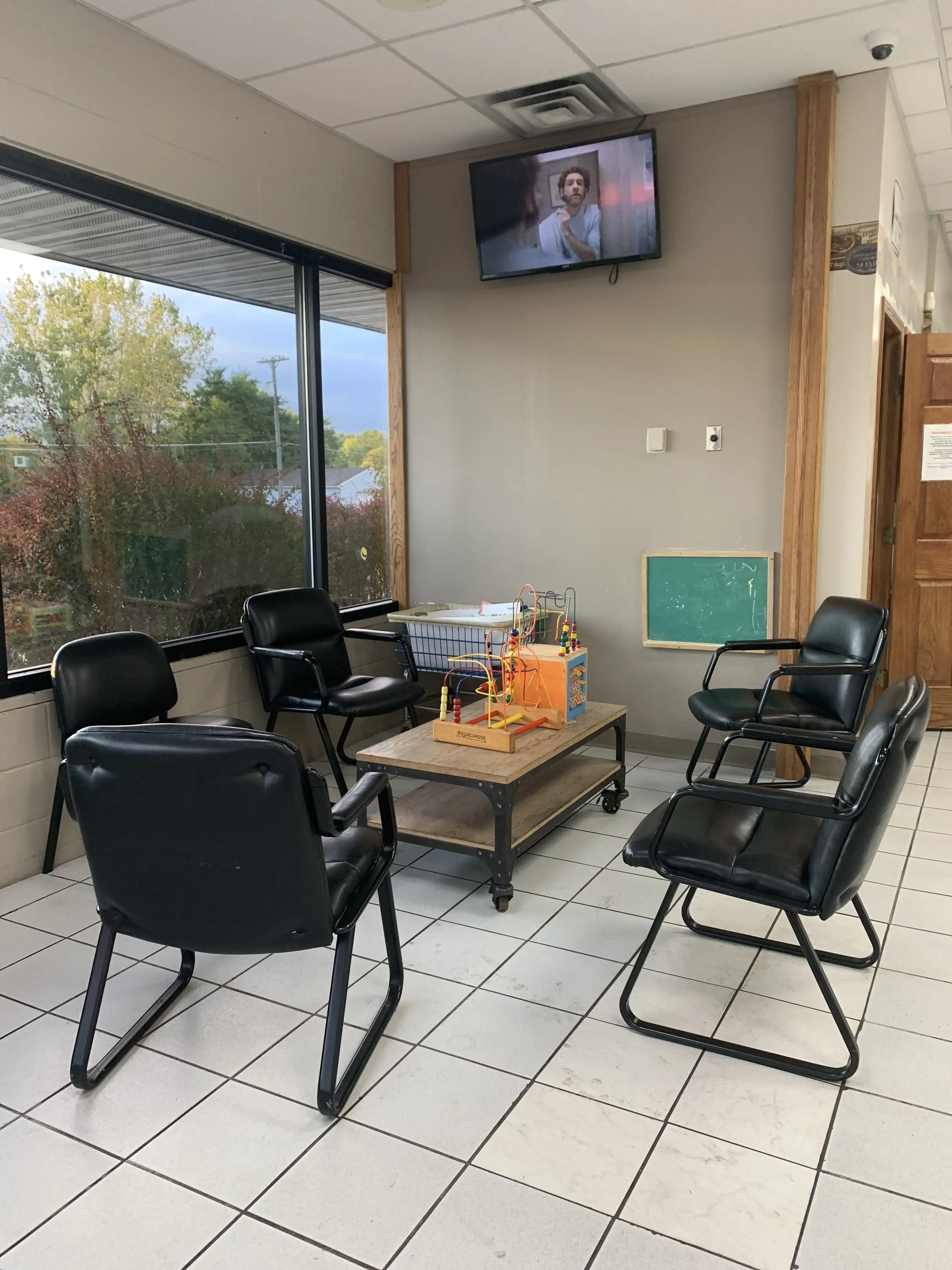 Clean Jeans Laundry Room & Tanning thumbnail 8