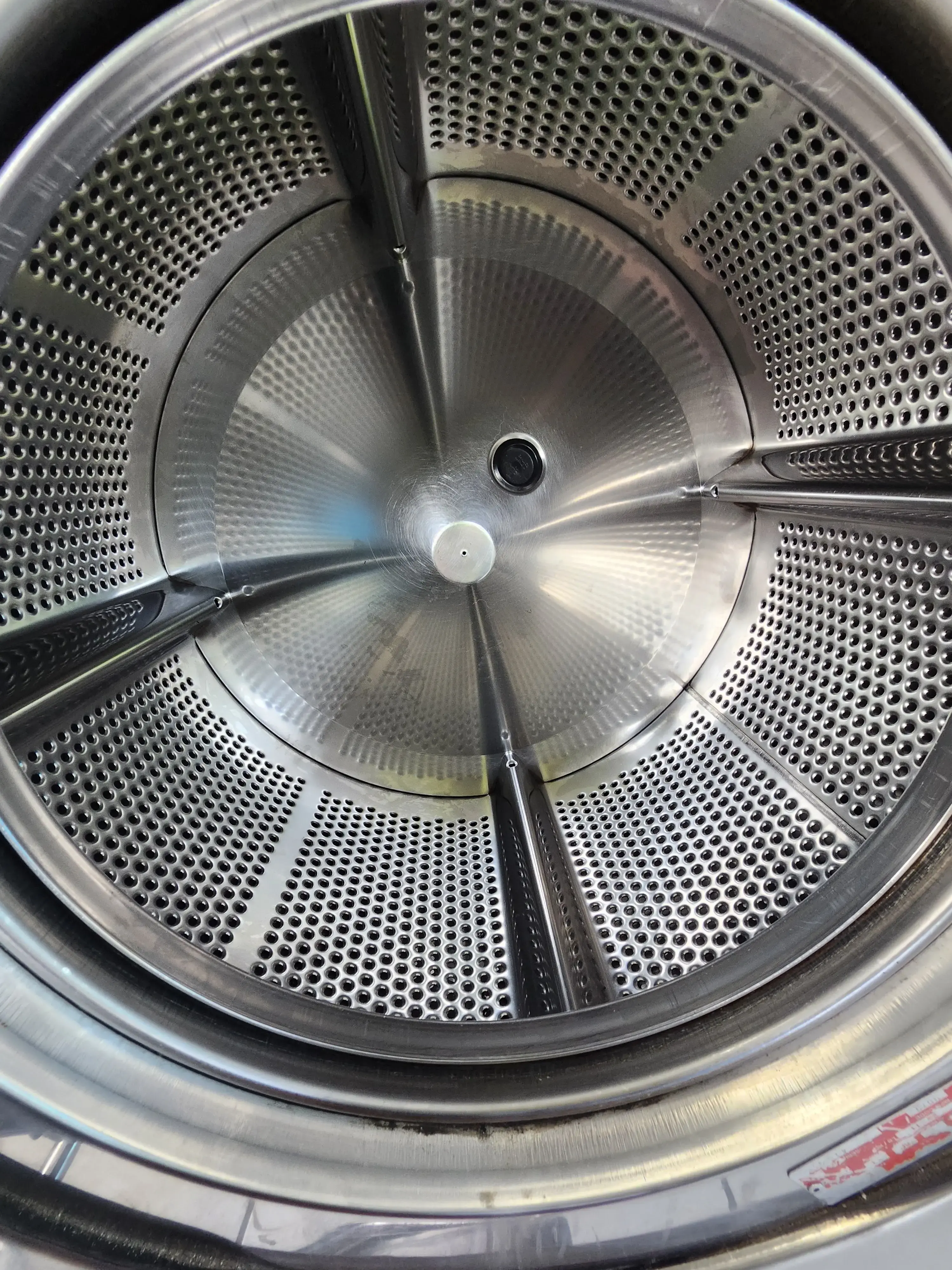 Clean Jeans Laundry Room & Tanning - Image 13