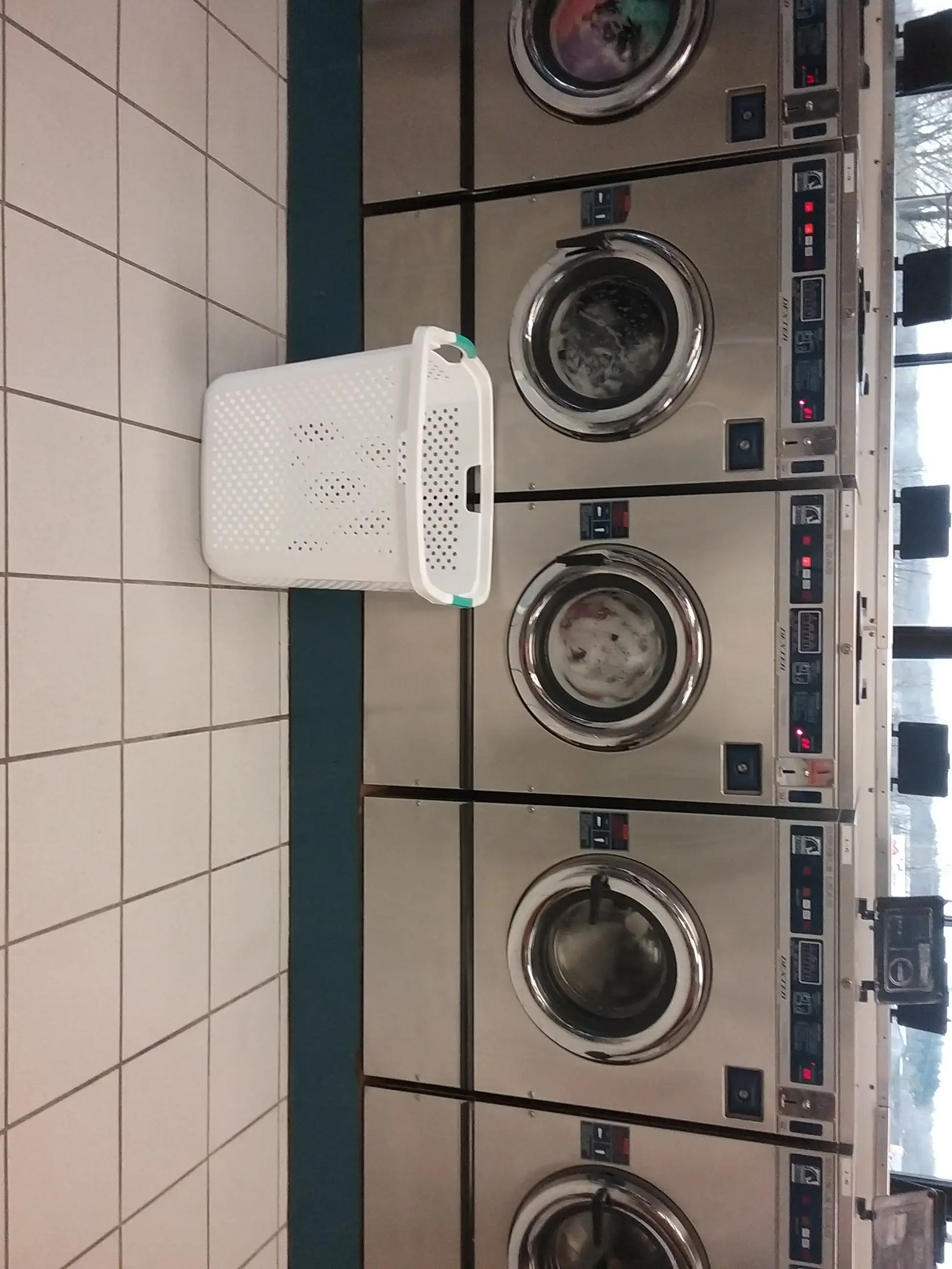 Clean Jeans Laundry Room & Tanning - Image 20