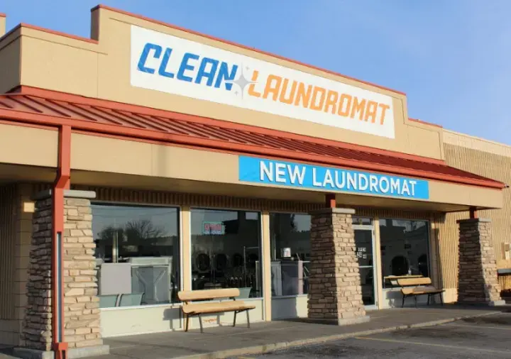Clean Laundromat - Image 2